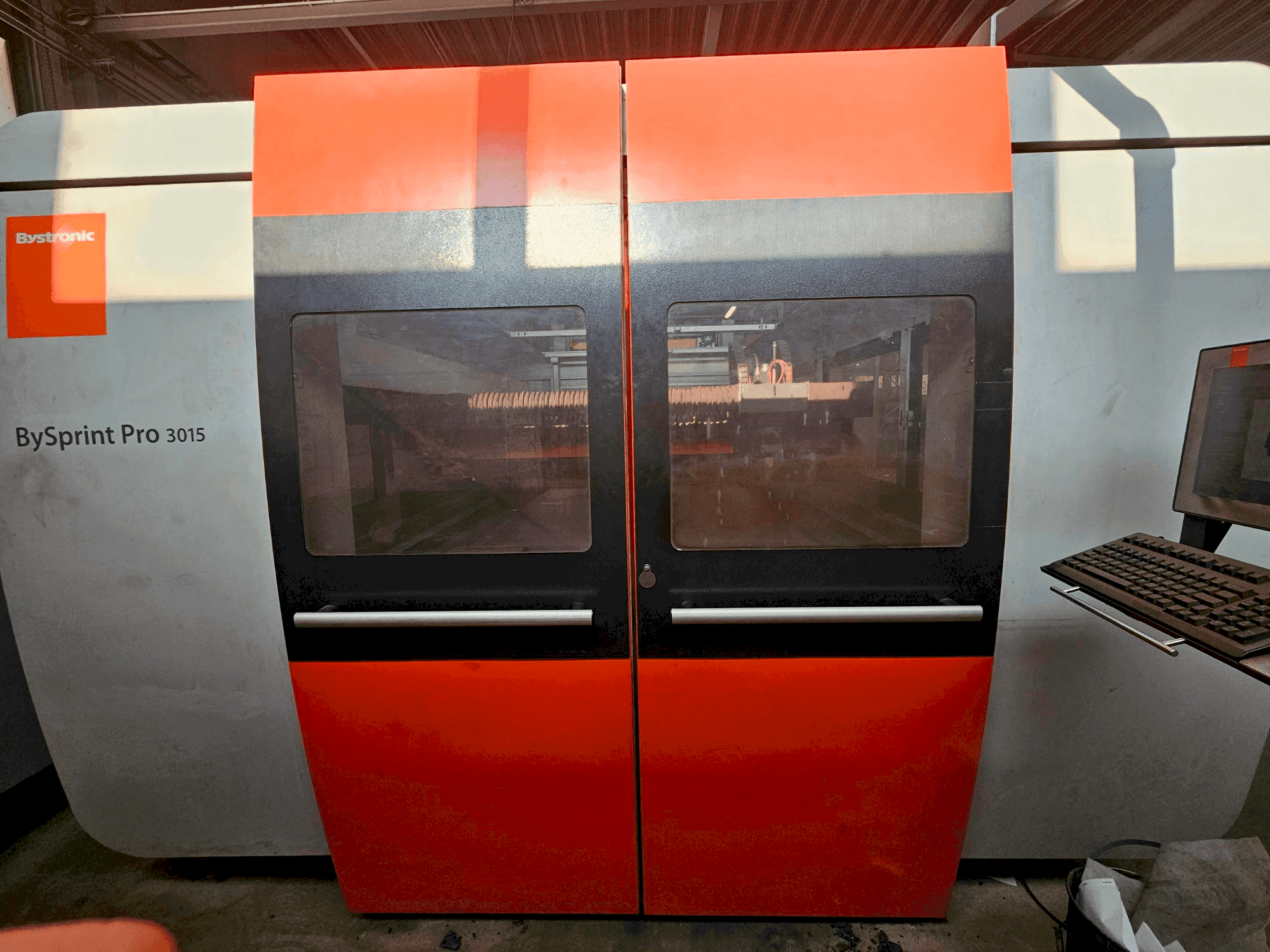 Front view of Bystronic Bysprint Pro 3015 machine