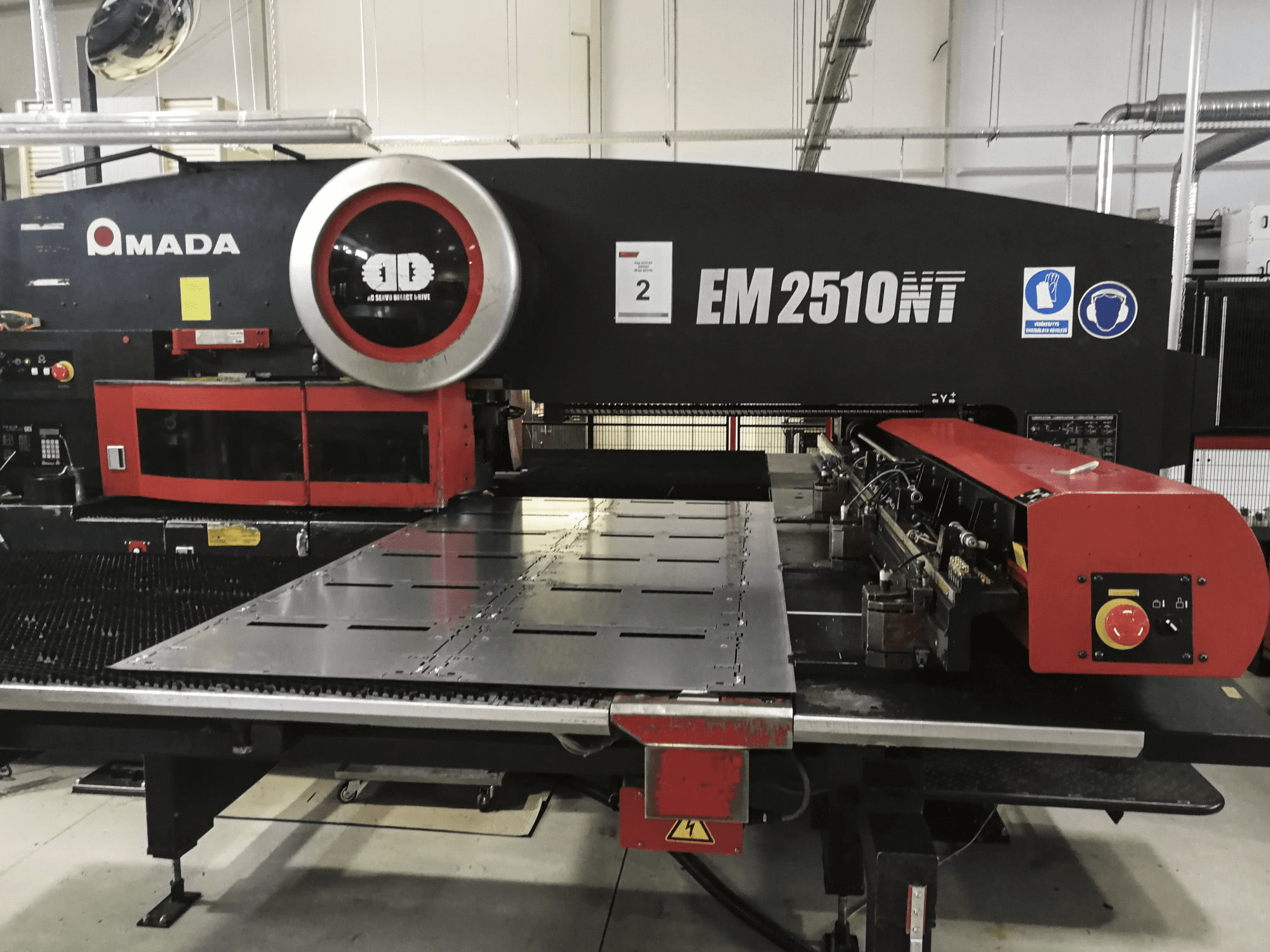 Front view of AMADA EM2510NT Machine
