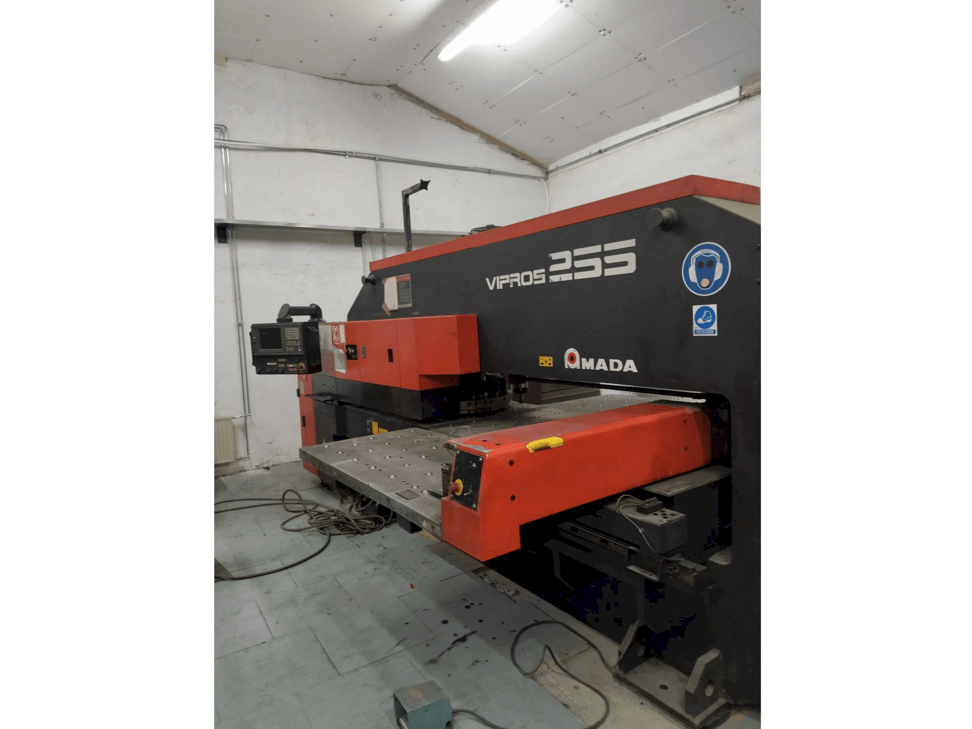 Front view of AMADA Vipros 255 machine