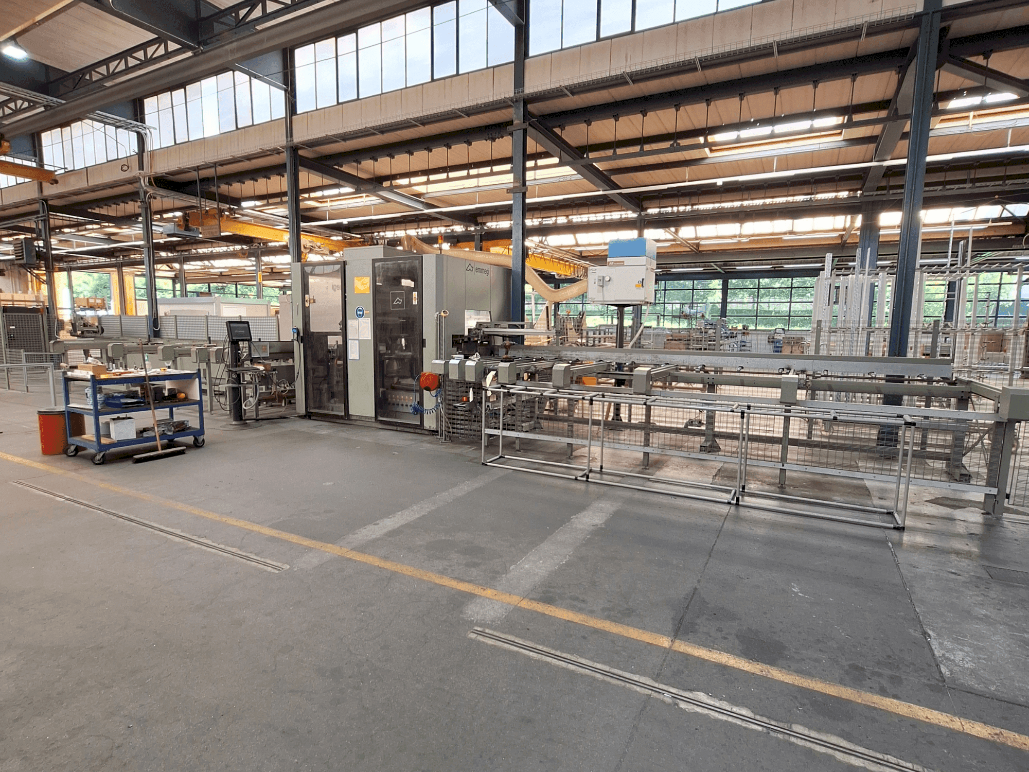 Front view of Emmegi Quadra L1 machine