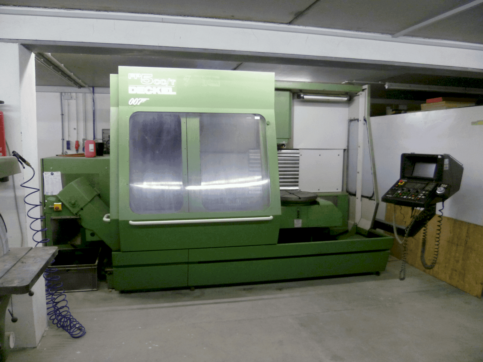 Front view of DECKEL FP5CCT machine