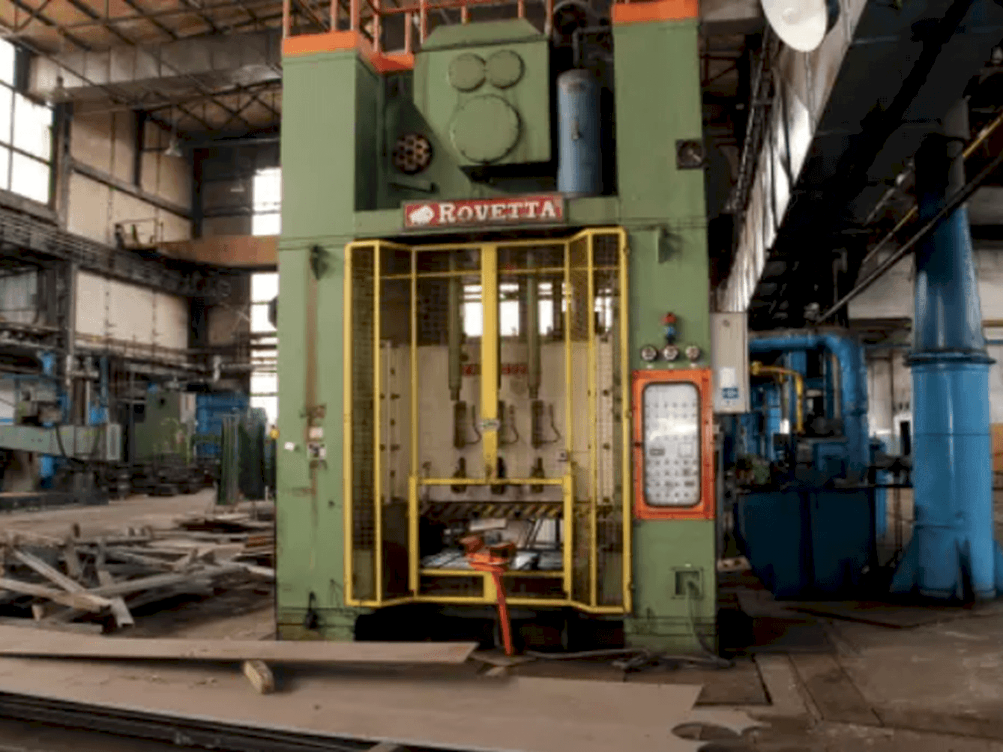 Front view of ROVETTA PRESSE 400T machine