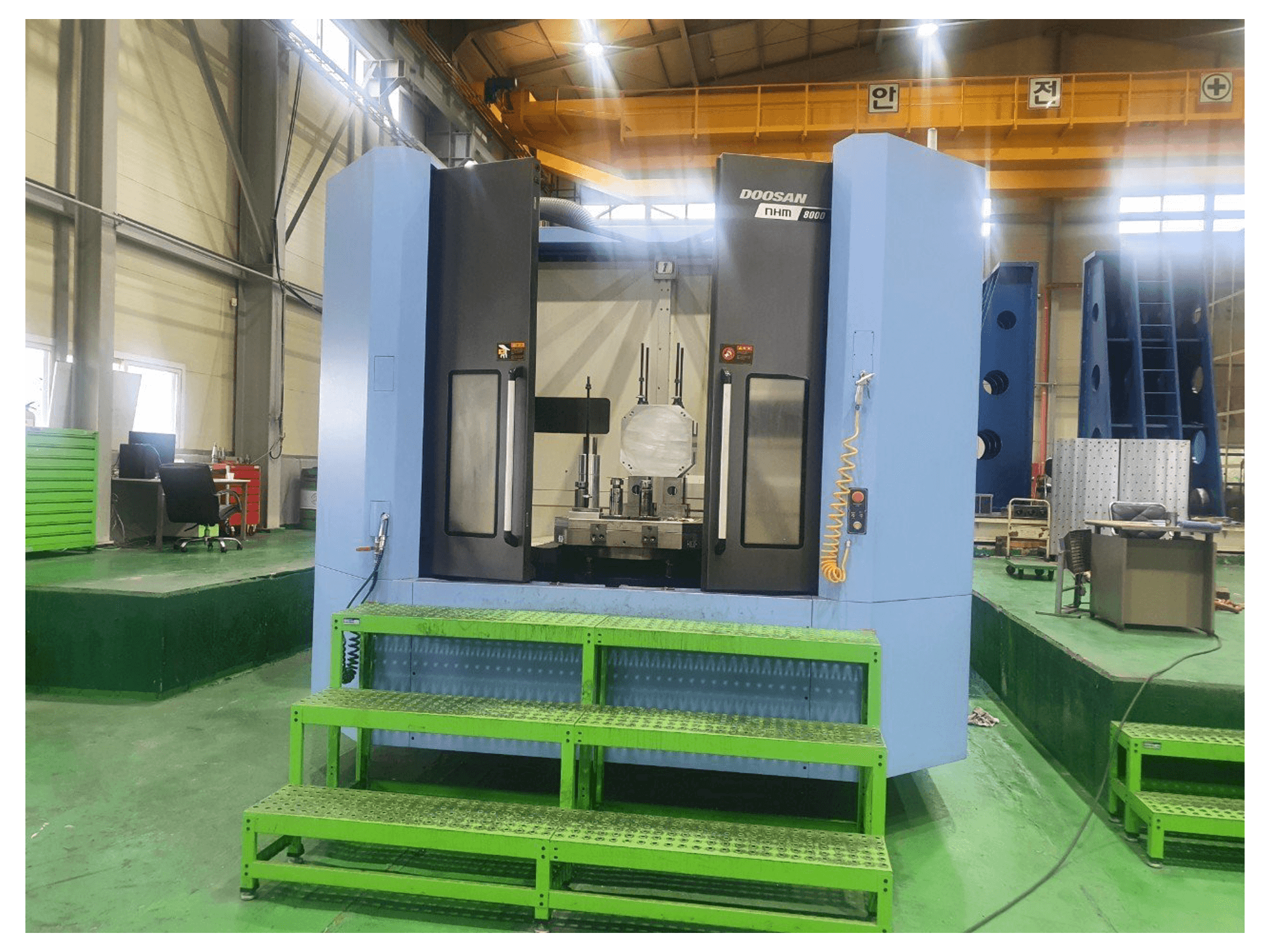 Front view of Doosan NHM8000 machine