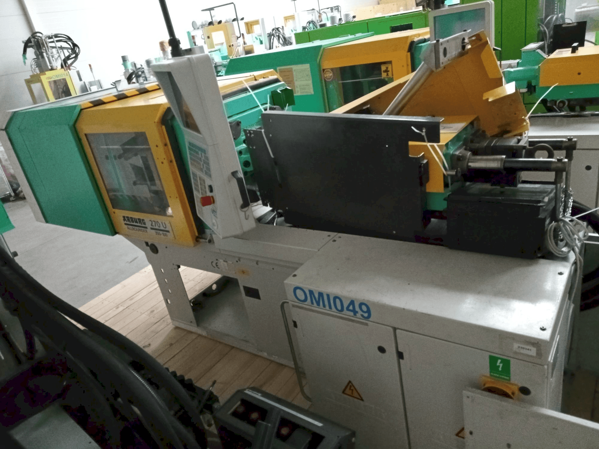 Front view of Arburg Allrounder 270U 350-100U machine