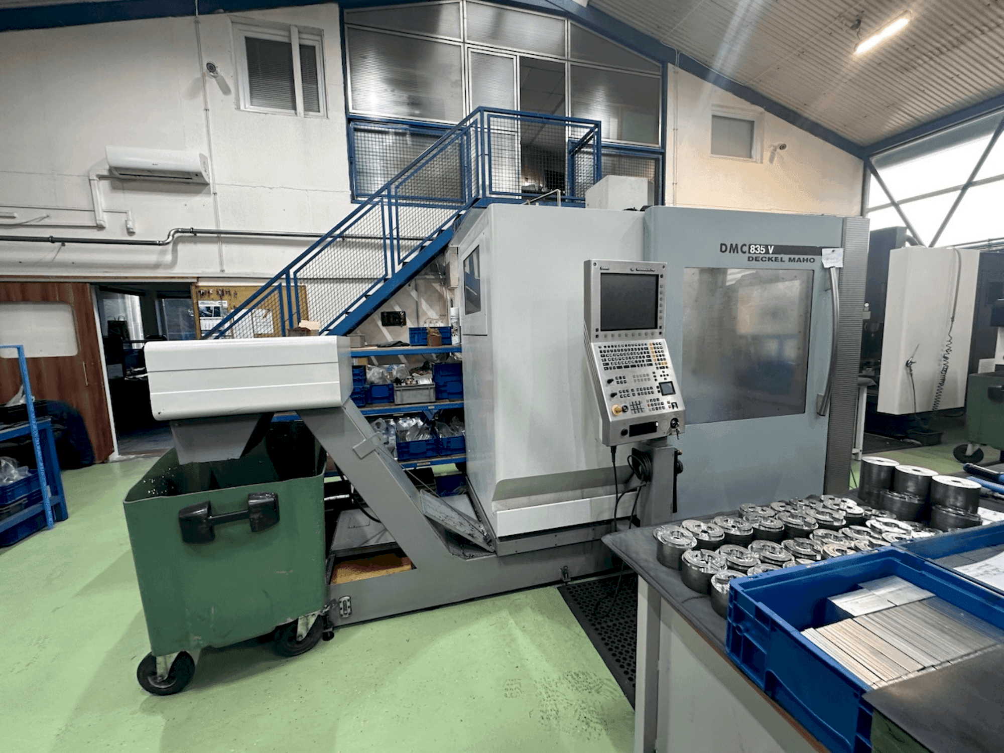 Front view of DECKEL MAHO DMC 835 V machine