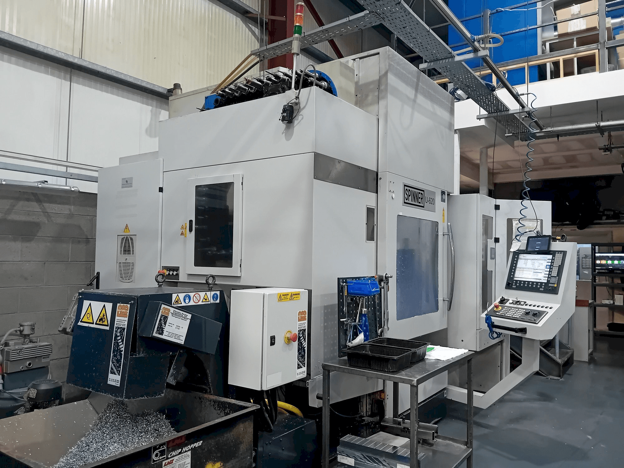 Front view of SPINNER U5-620 machine
