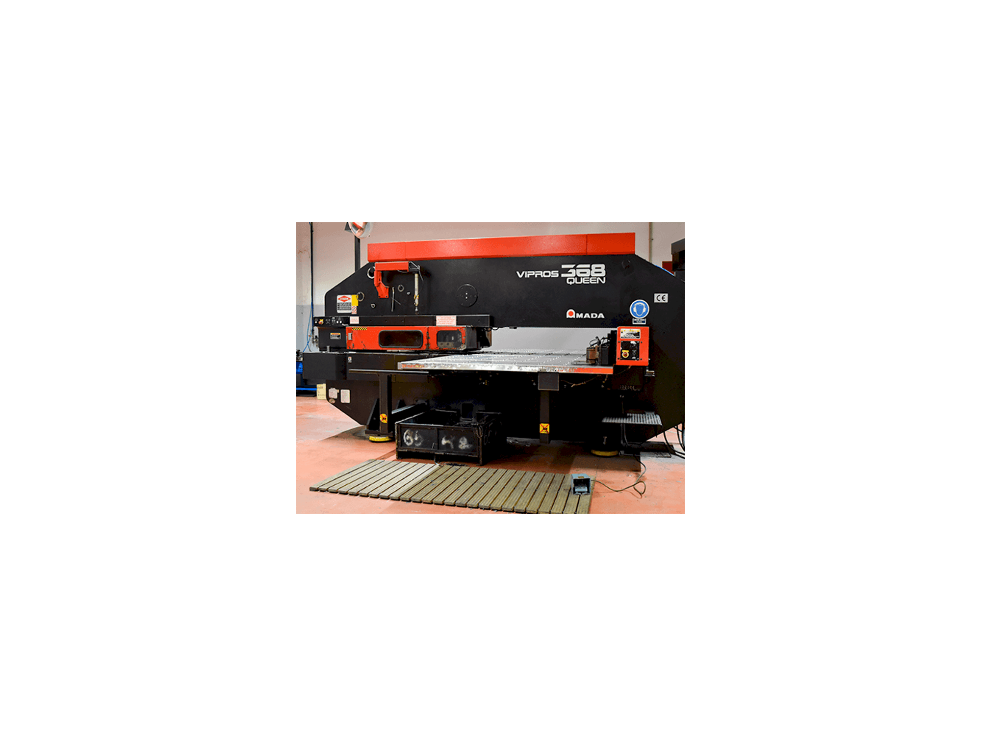 Front view of AMADA Vipros 368 Queen machine
