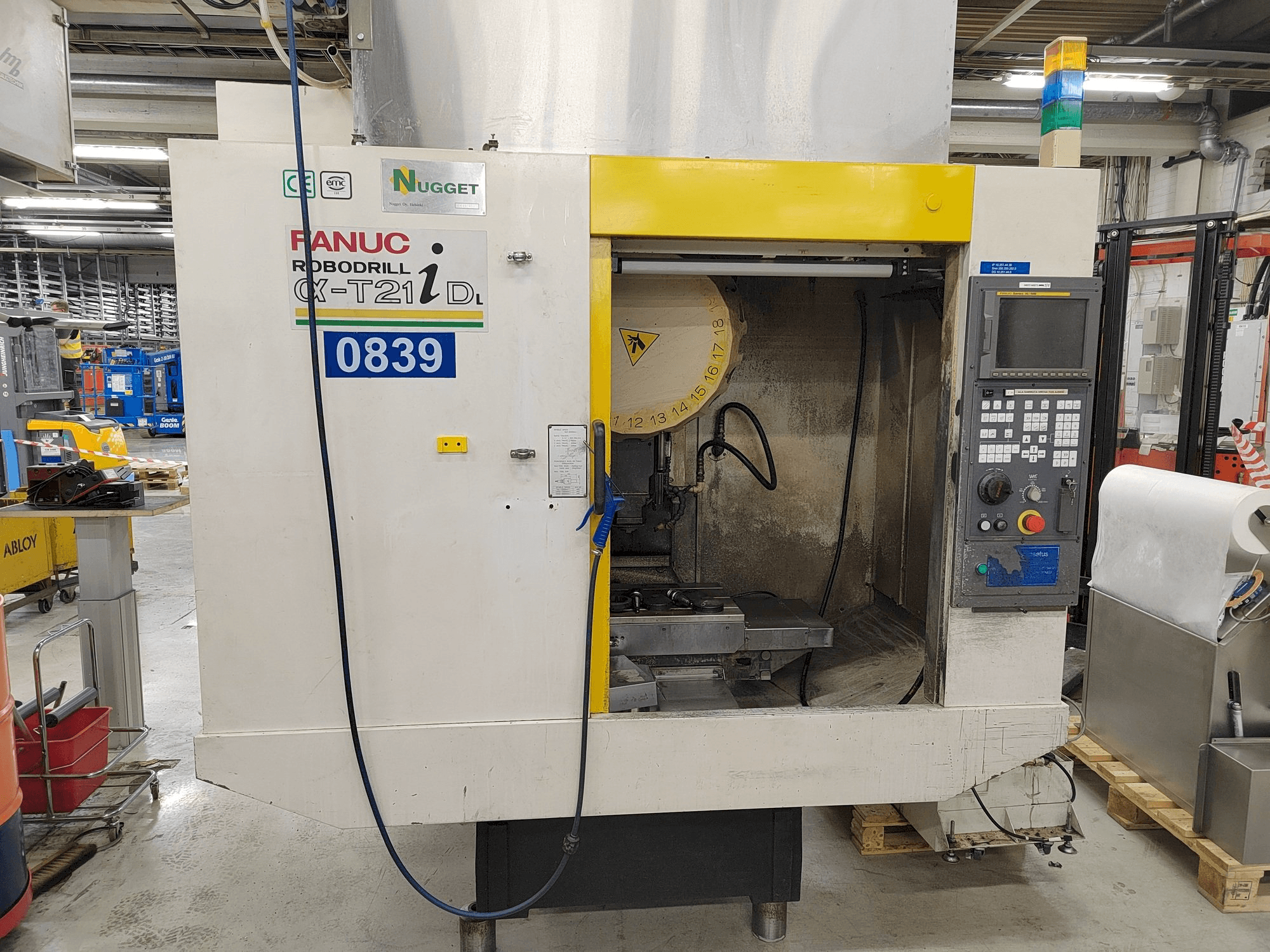 Front view of FANUC Robodrill Alpha-T21iDL machine