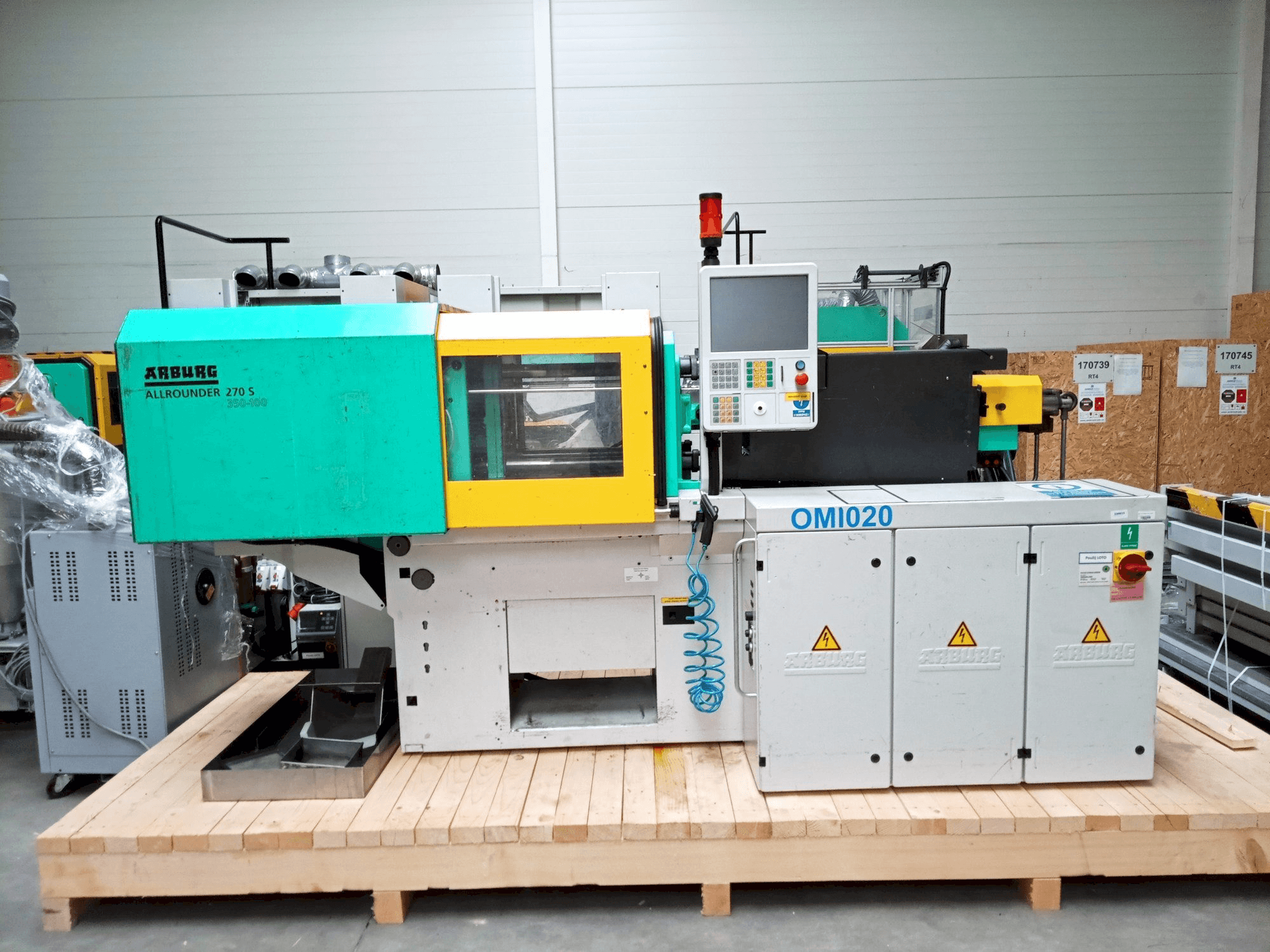 Front view of Arburg Allrounder 270S 350-100U machine