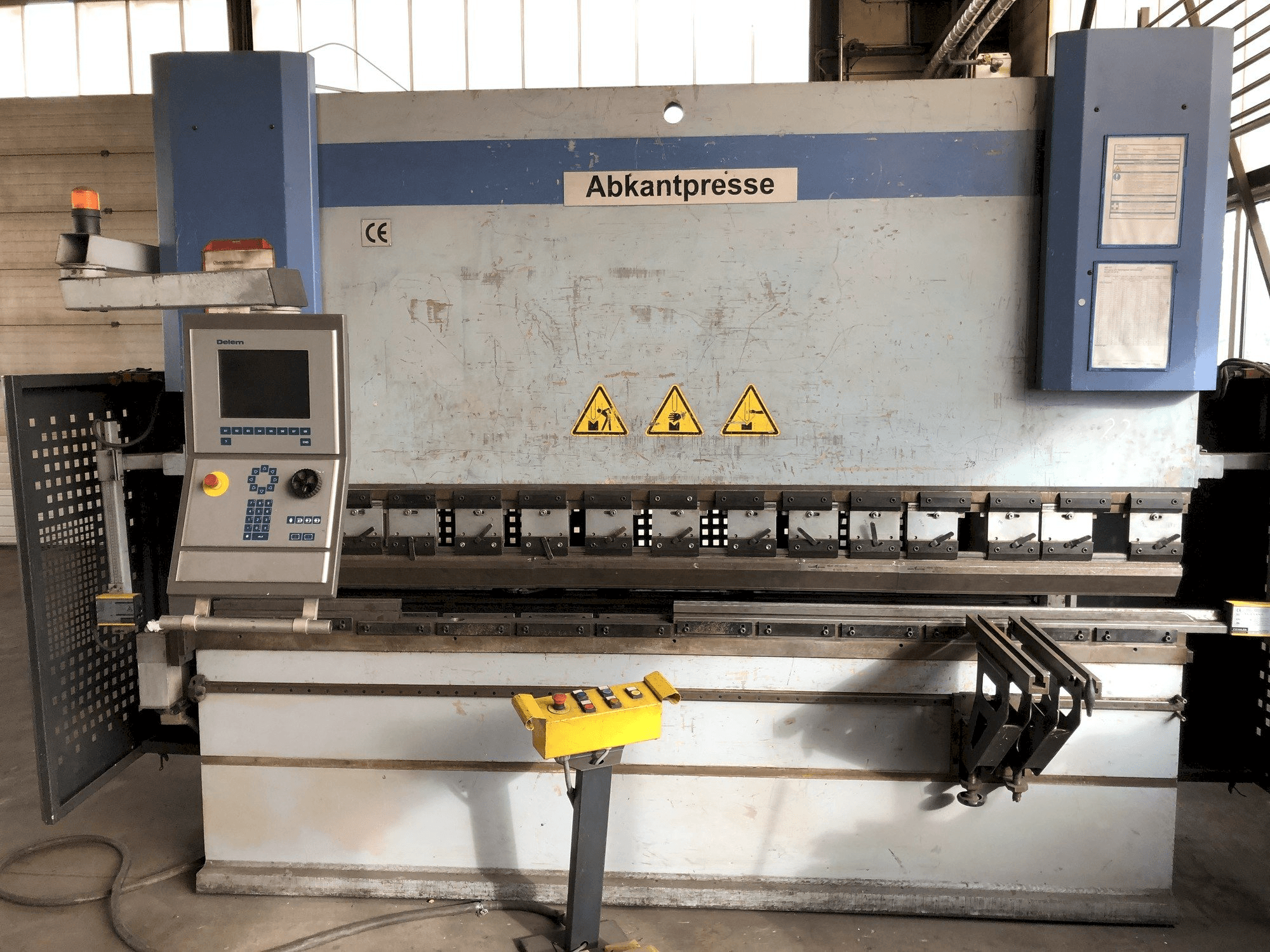 Front view of Baykal APHS 3108x150 machine