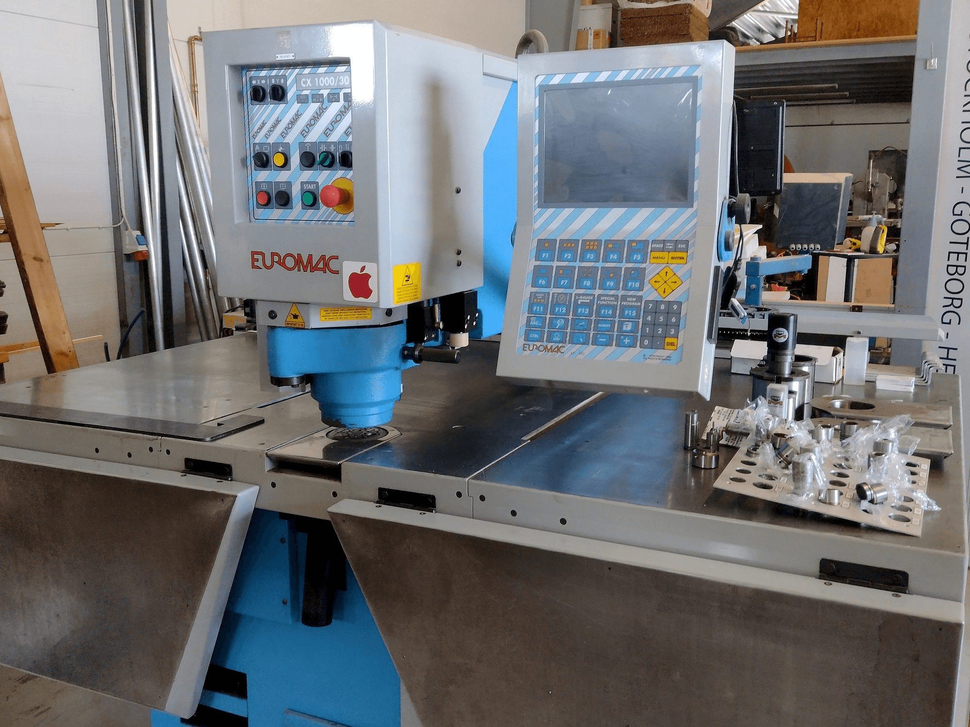 Front view of Euromac CX 1000/30 machine