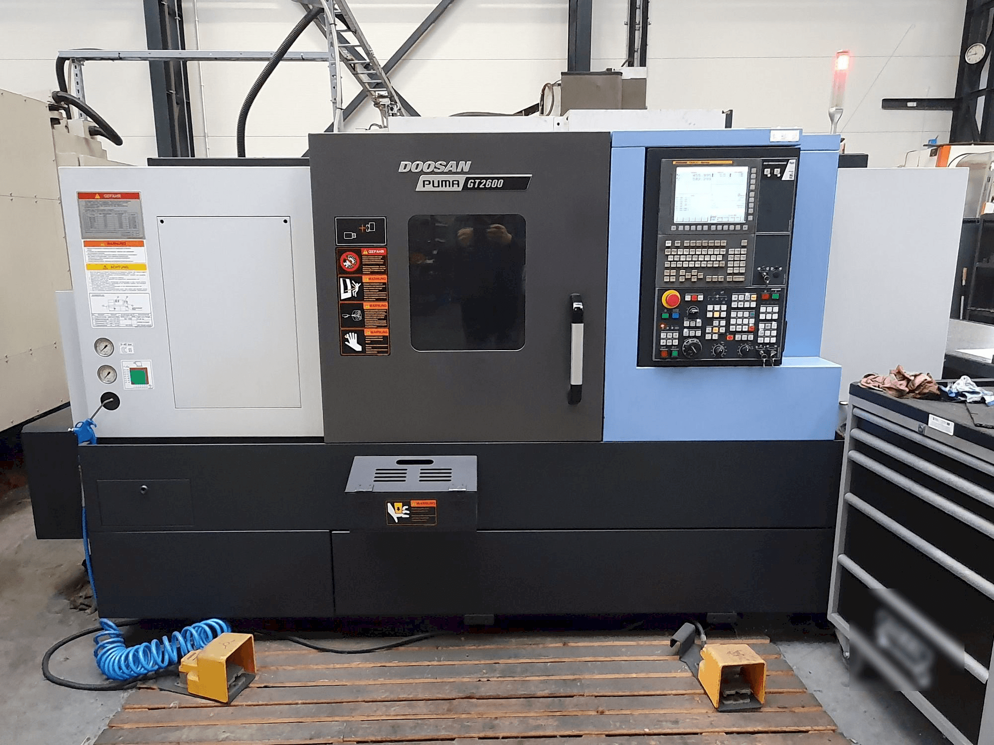 Front view of Doosan PUMA GT2600 machine
