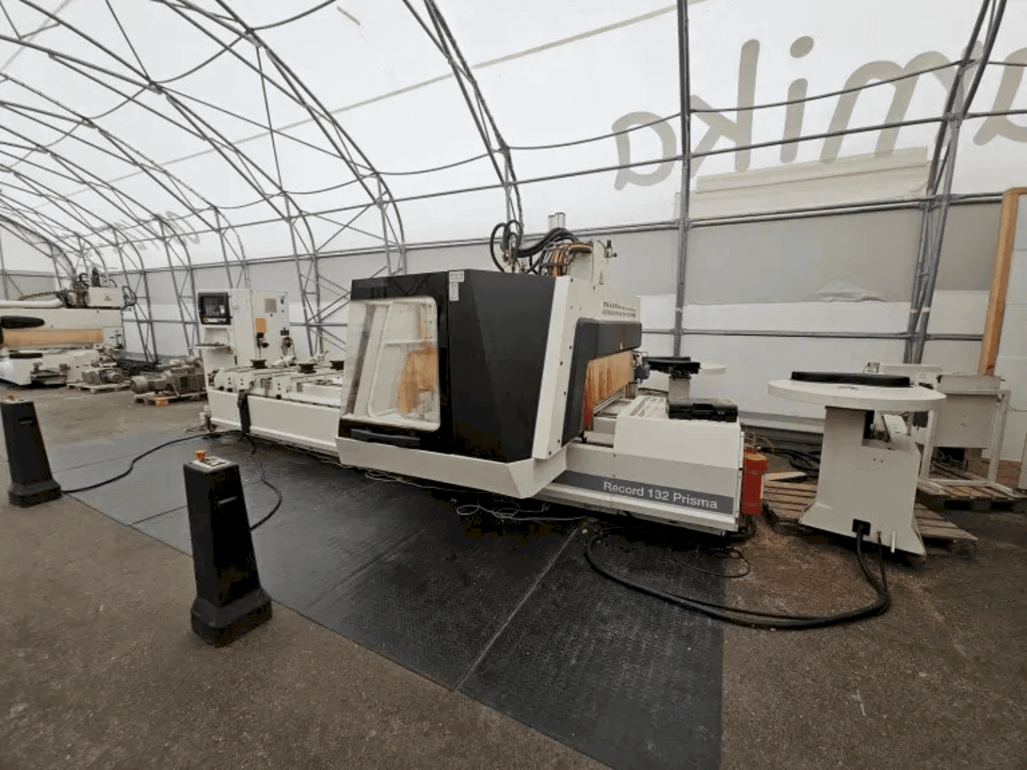 Front view of SCM SCM Record 132 Prisma machine