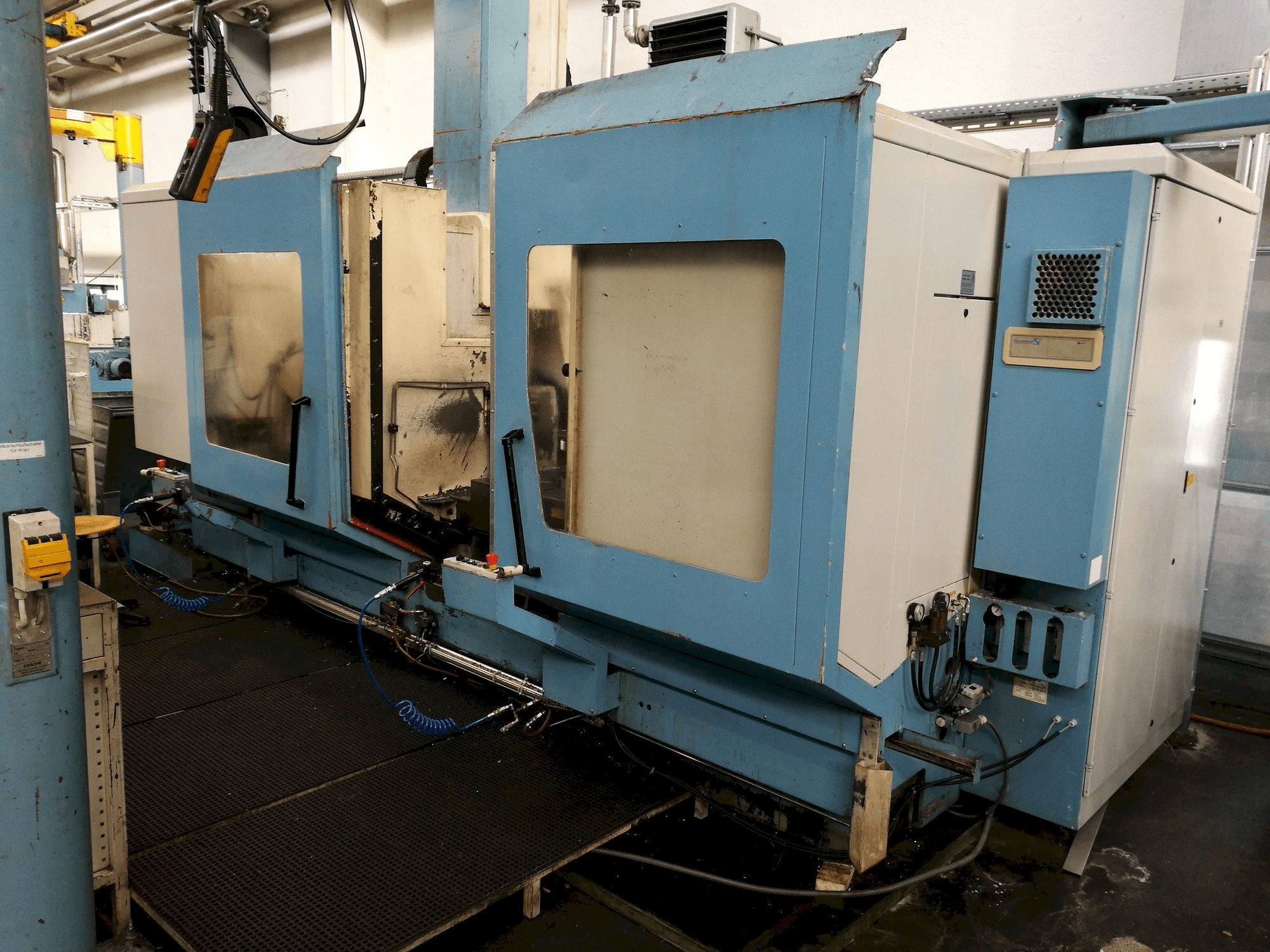 Front view of HEDELIUS BC60/50-2500 machine