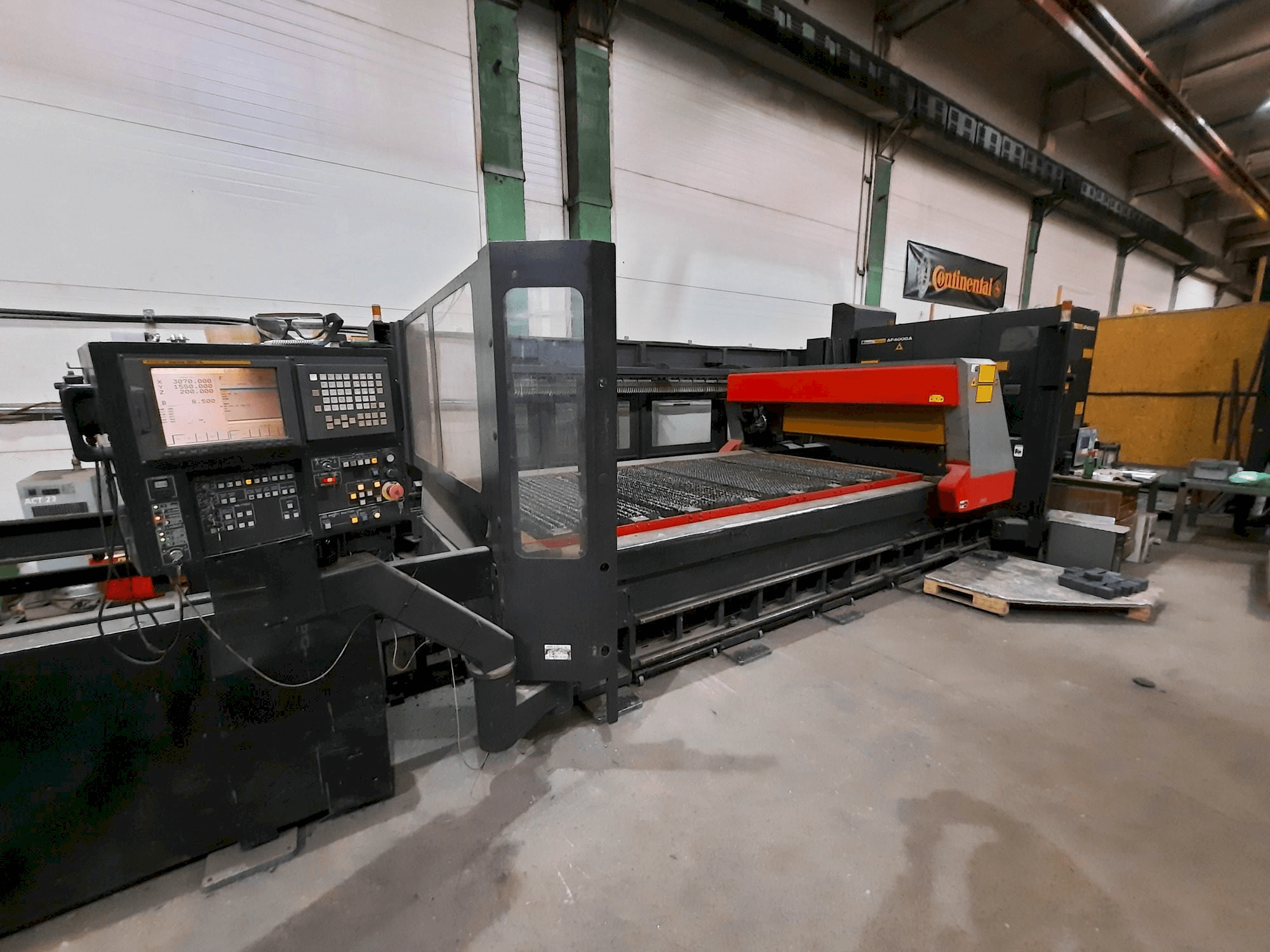 Front view of AMADA F0 3015 machine