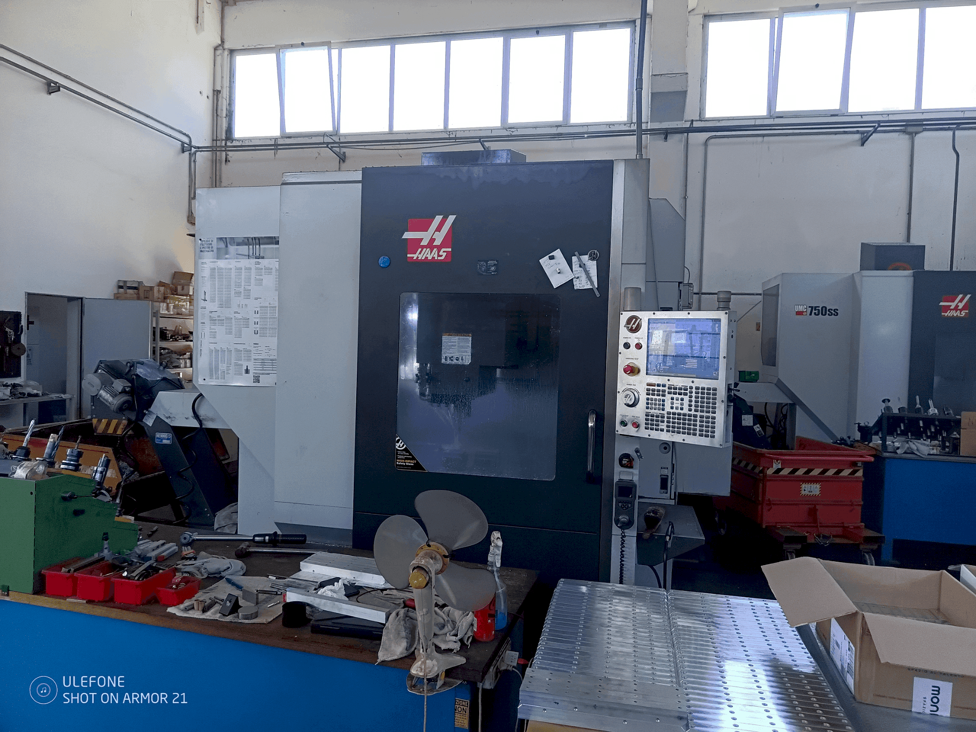 Front view of HAAS UMC 750SS machine
