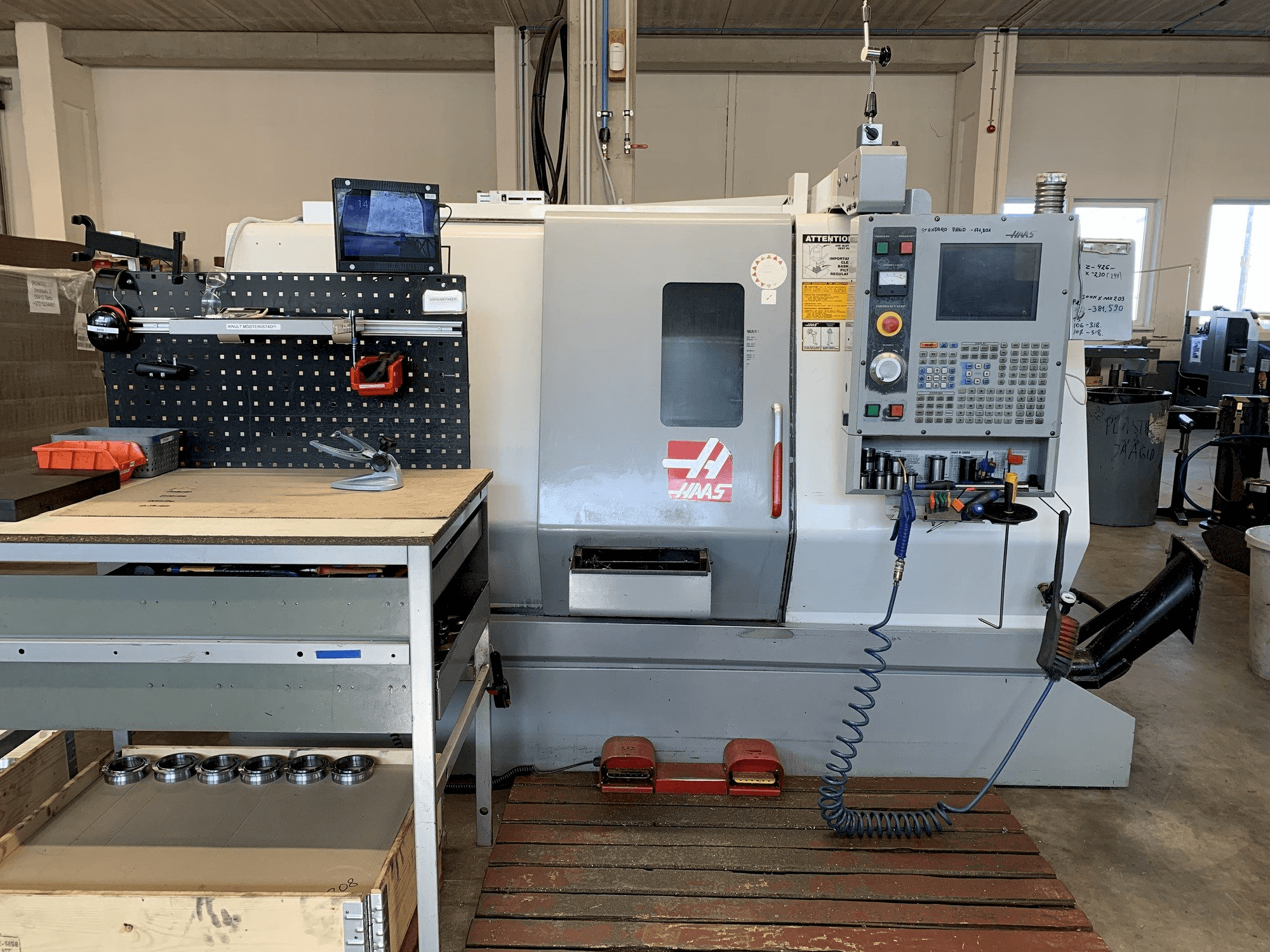 Front view of HAAS SL-20 TCF machine
