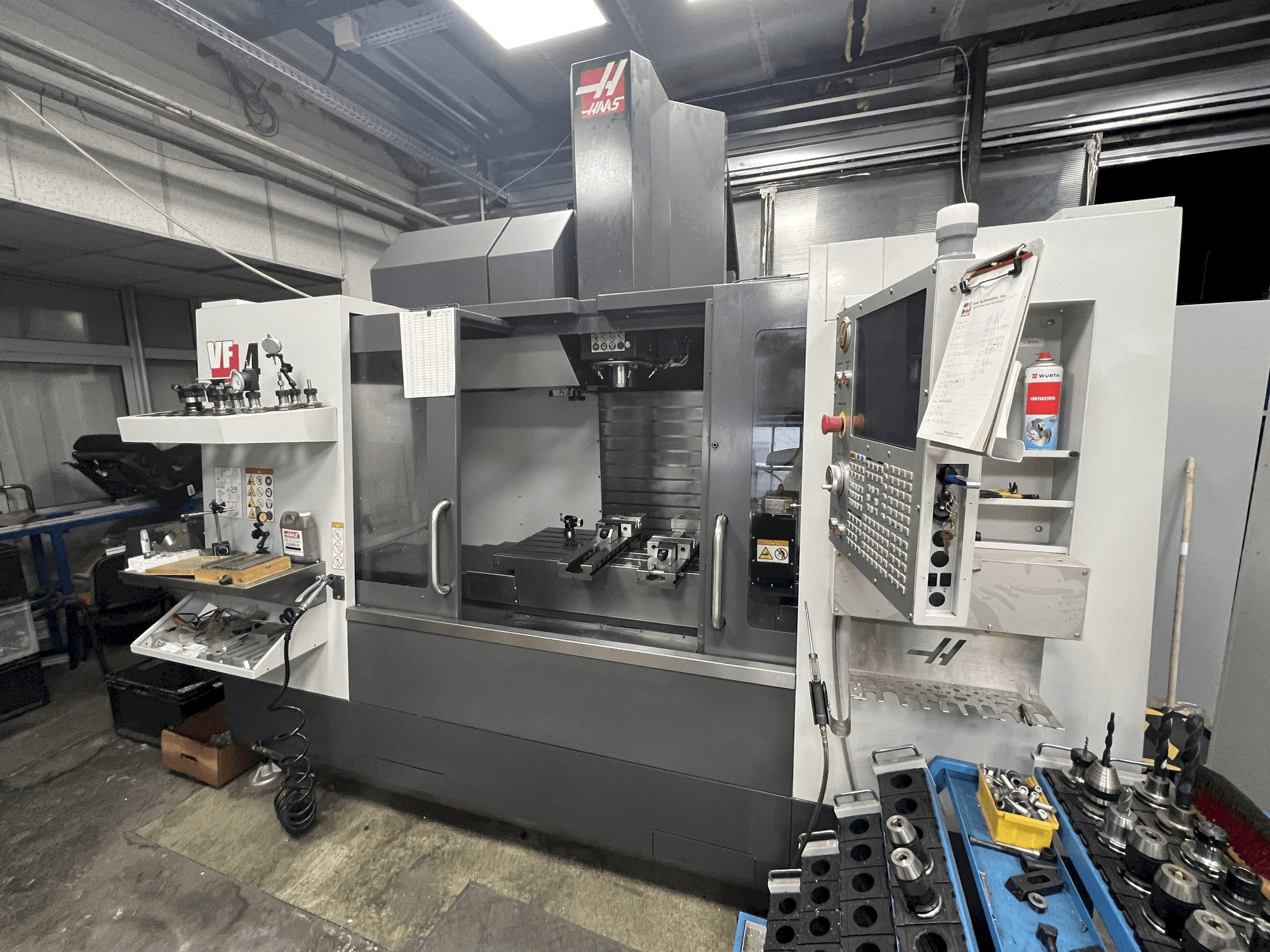 Front view of HAAS VF-4 machine