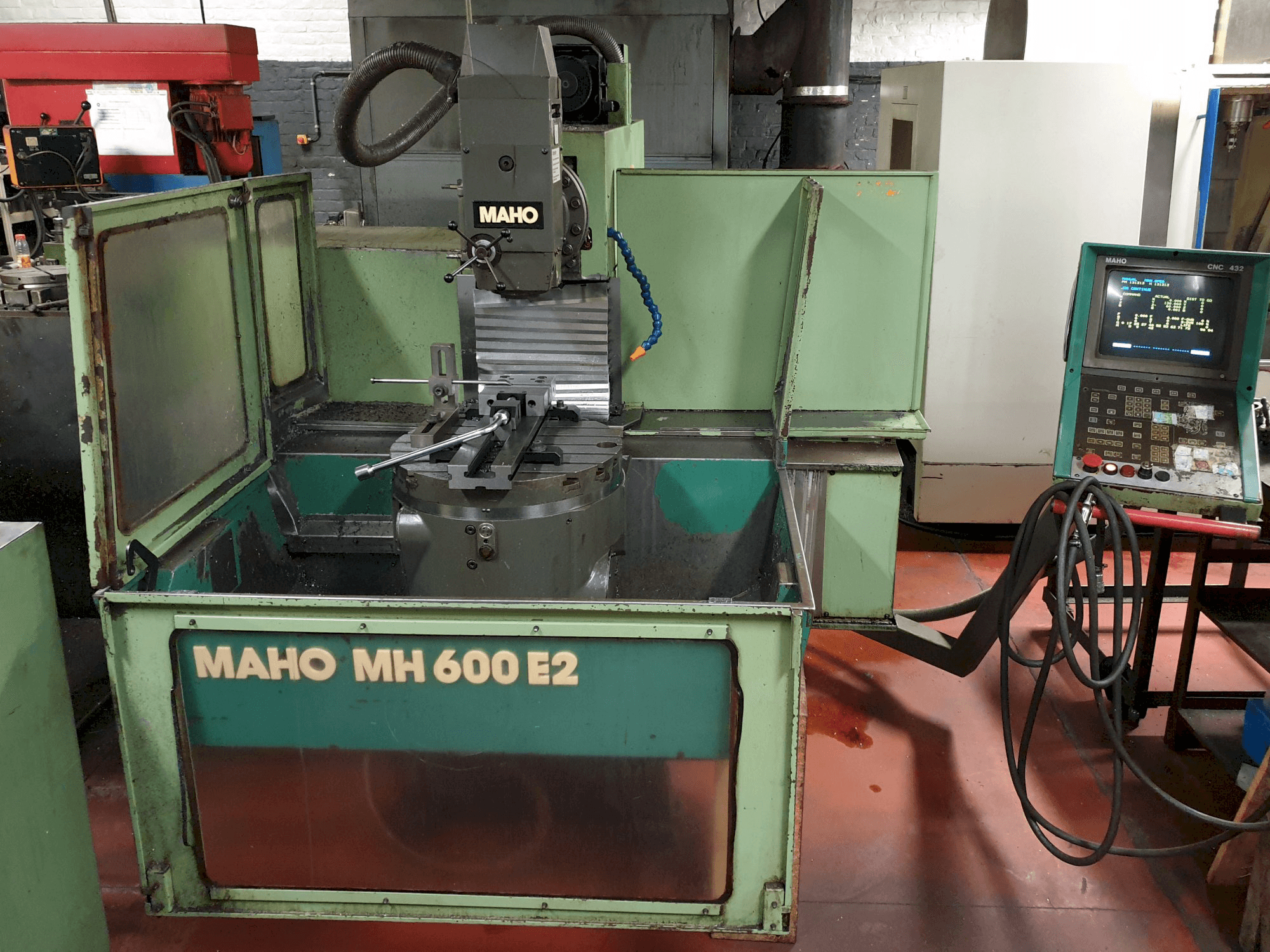 Front view of Maho MH 600 E2 Machine