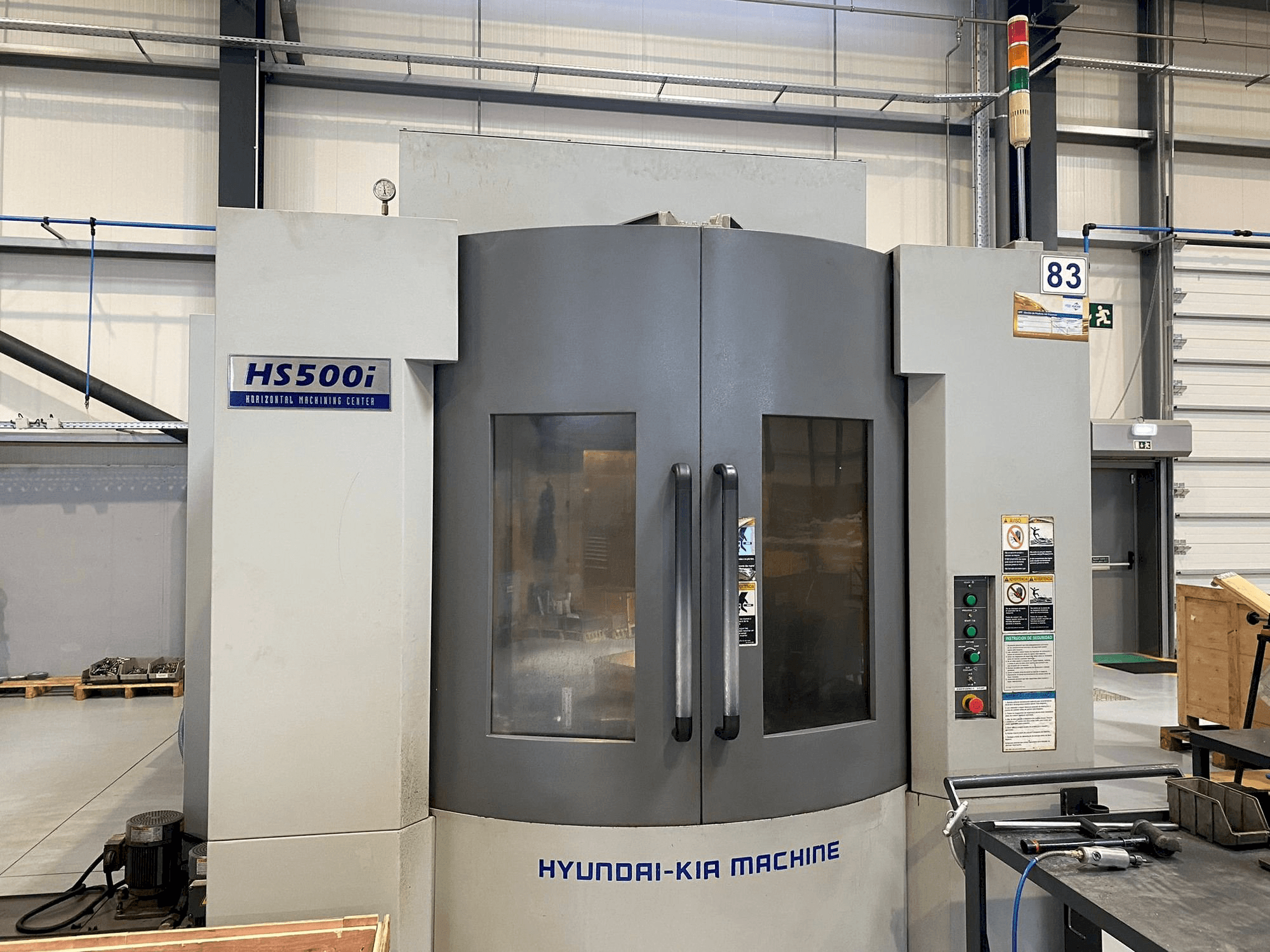 Front view of Hyundai Kia HS500i machine