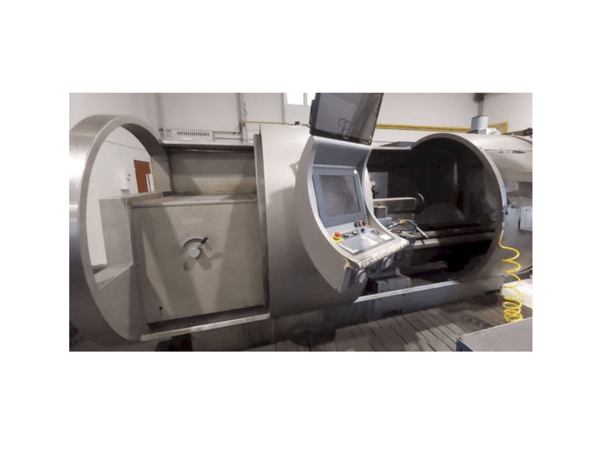 Front view of STYLE 630 machine