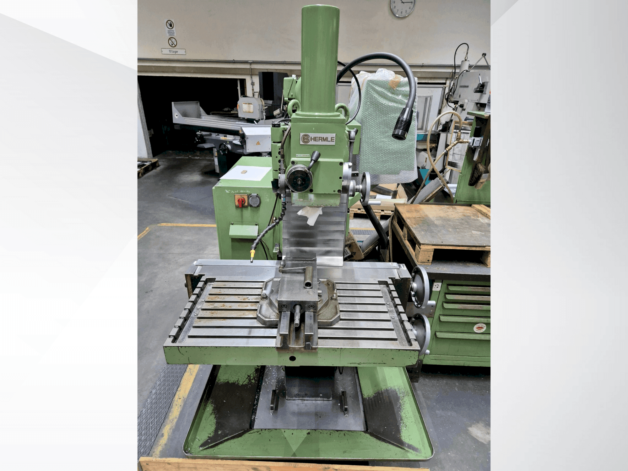 Front view of HERMLE UWF 801 machine