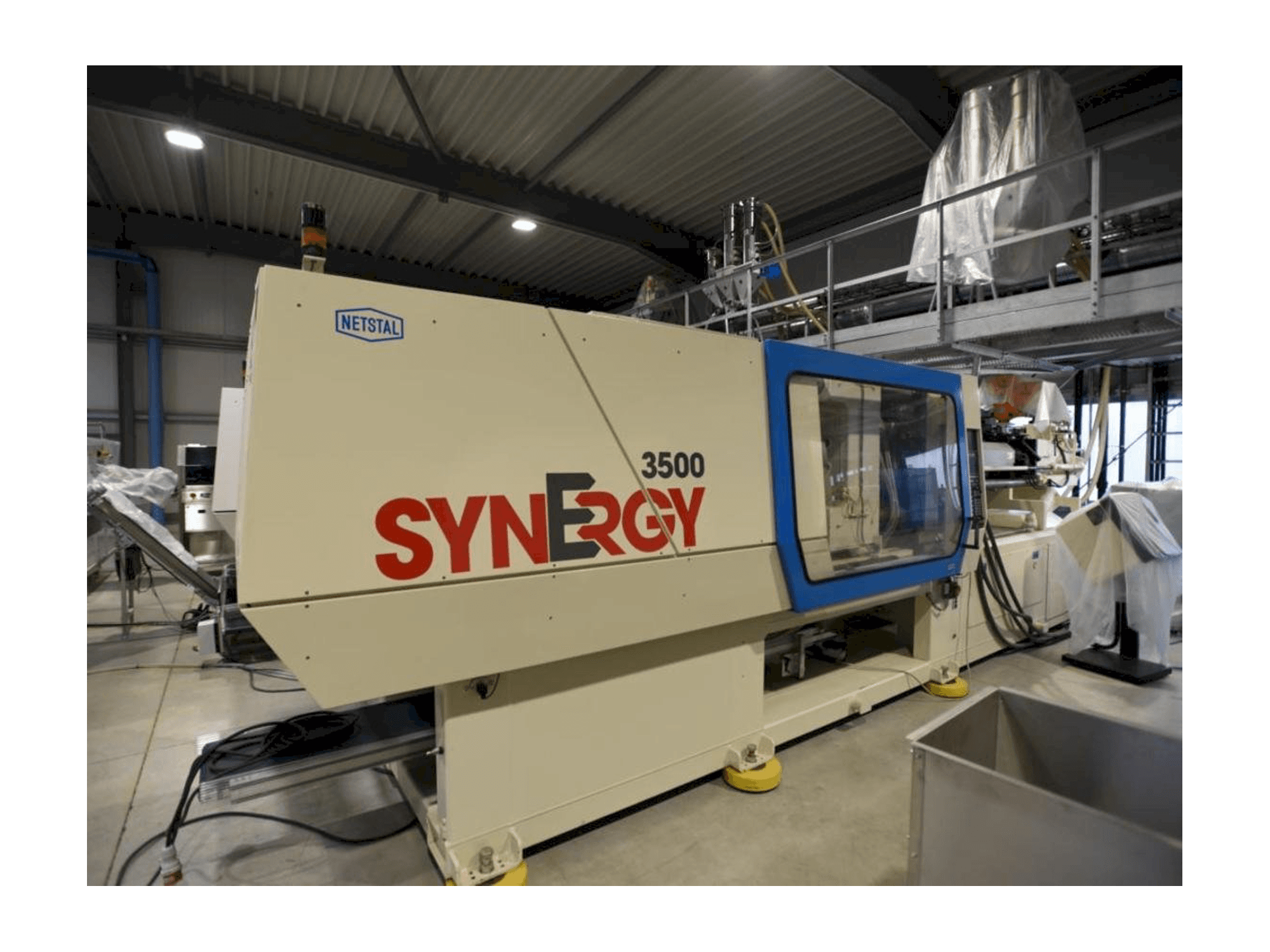 Front view of Netstal SynErgy 3500-1700 machine