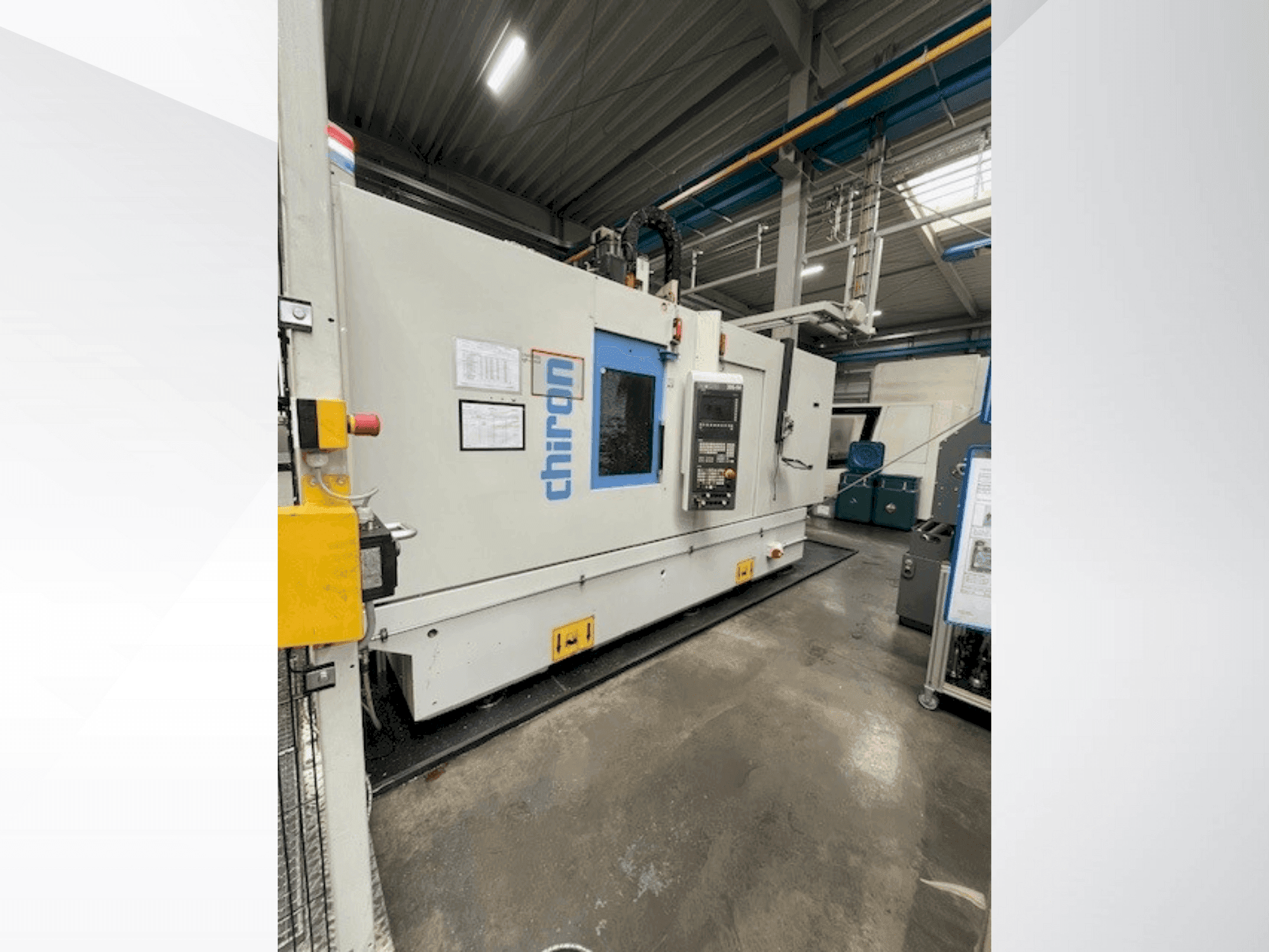 Front view of CHIRON DZ18W machine