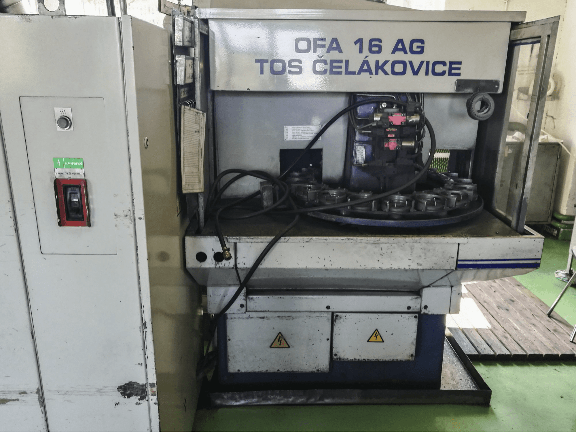 Front view of TOS OFA 16 AG Machine