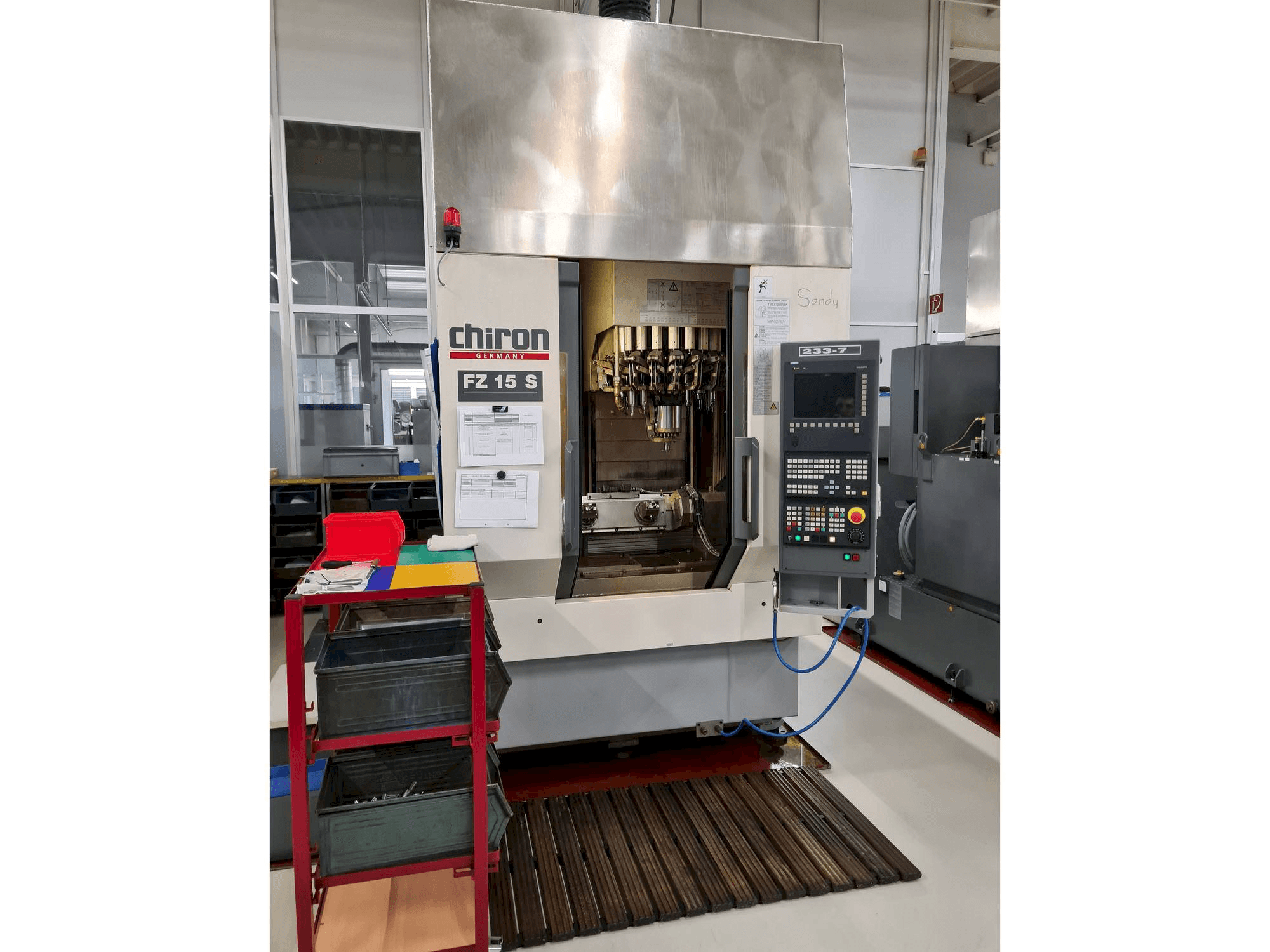 Front view of CHIRON FZ 15 S machine