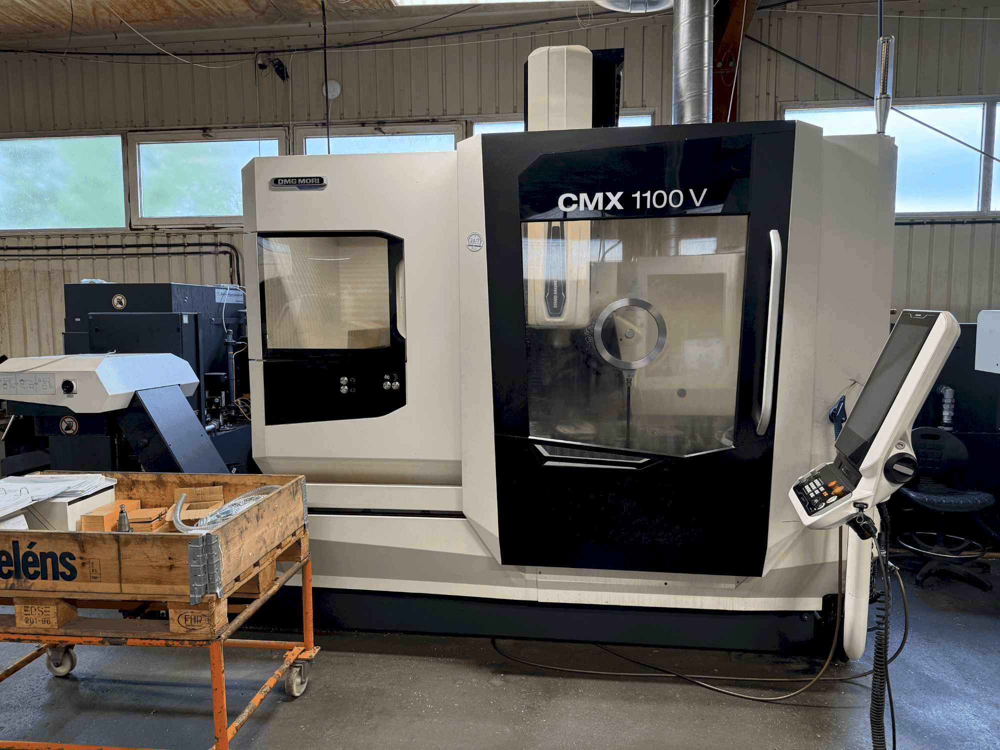 Front view of DMG MORI CMX 1100 V (2022) machine