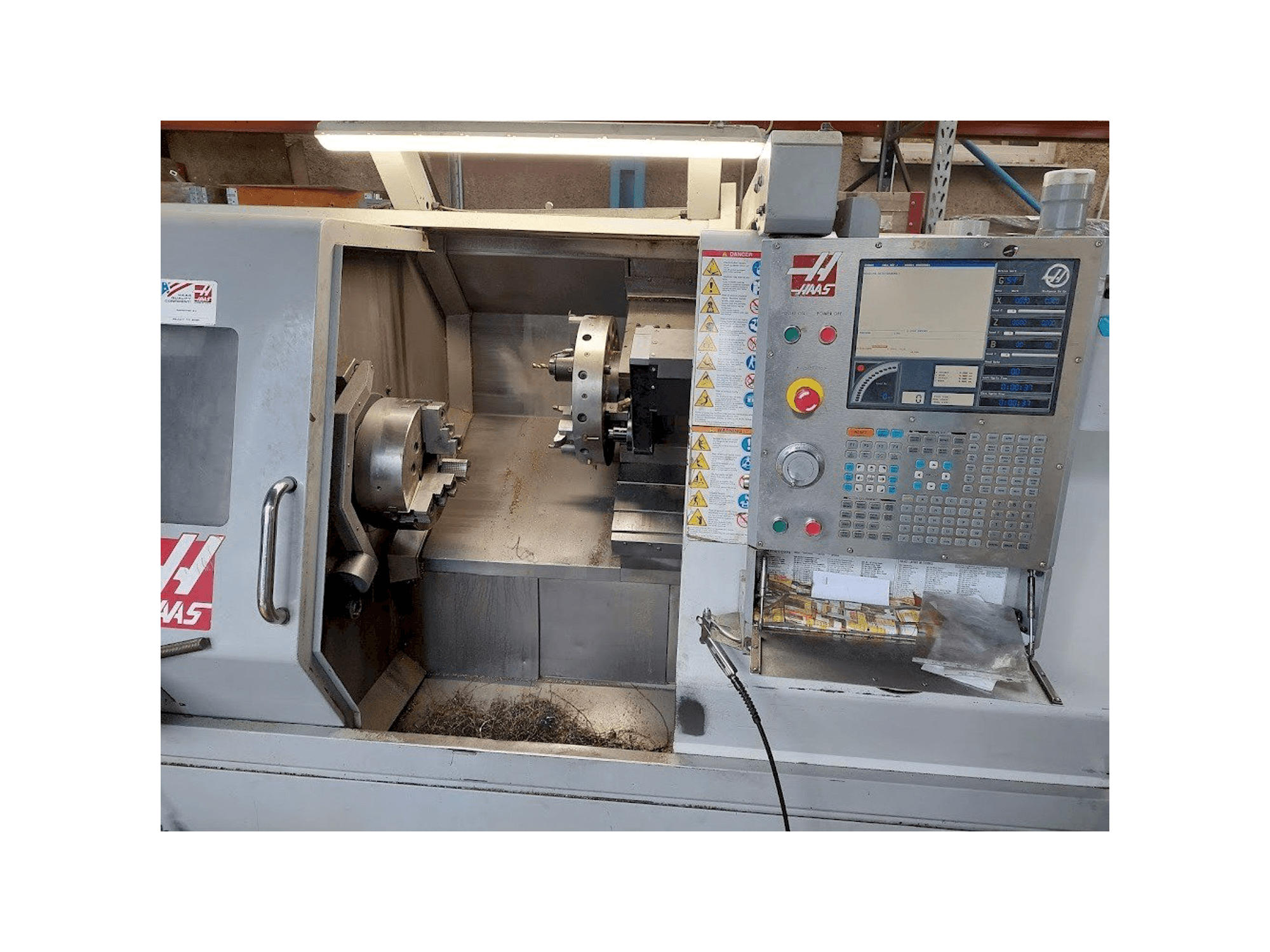 Front view of HAAS SL-30TBHE machine