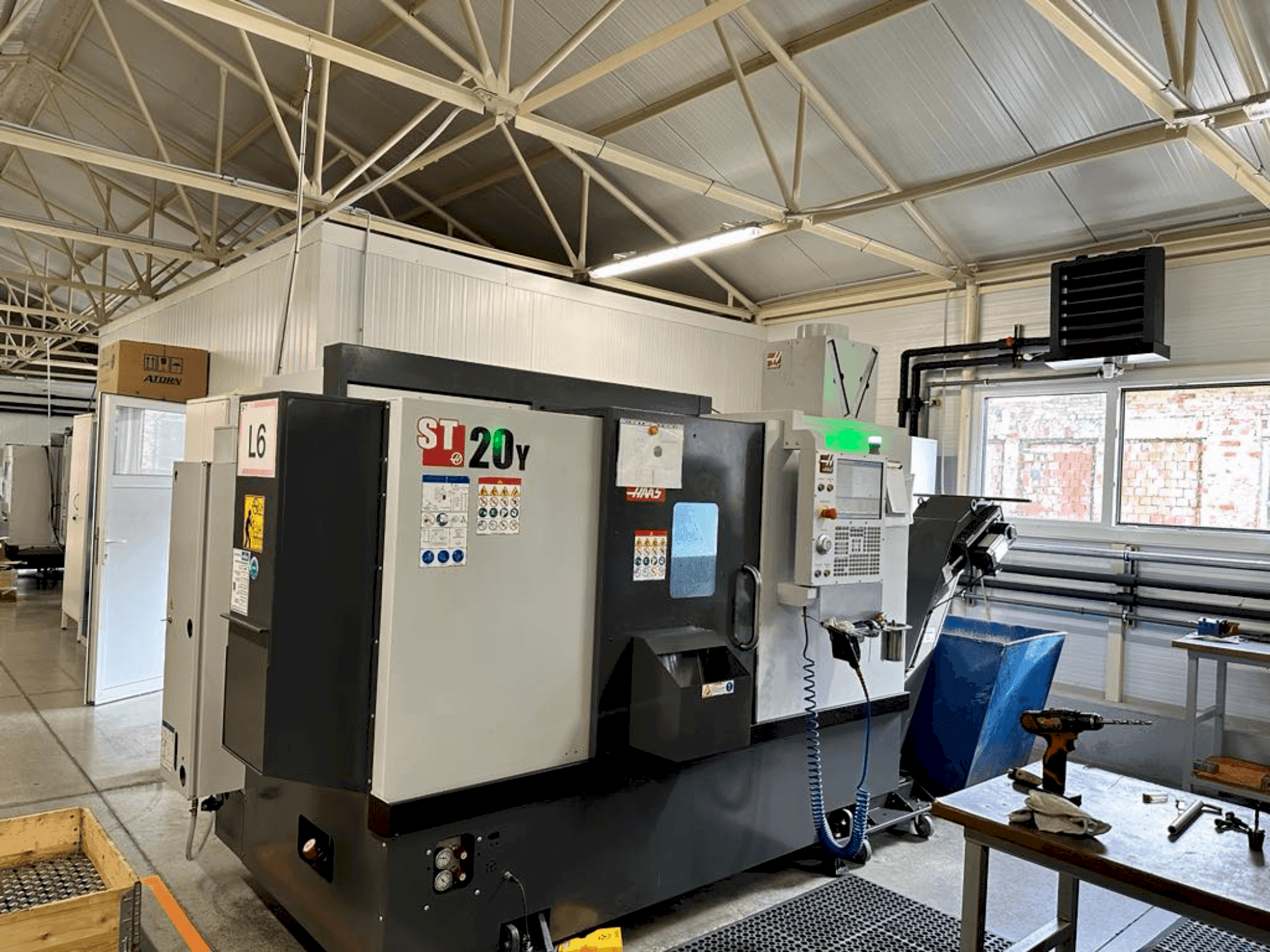 Front view of HAAS ST-20Y machine