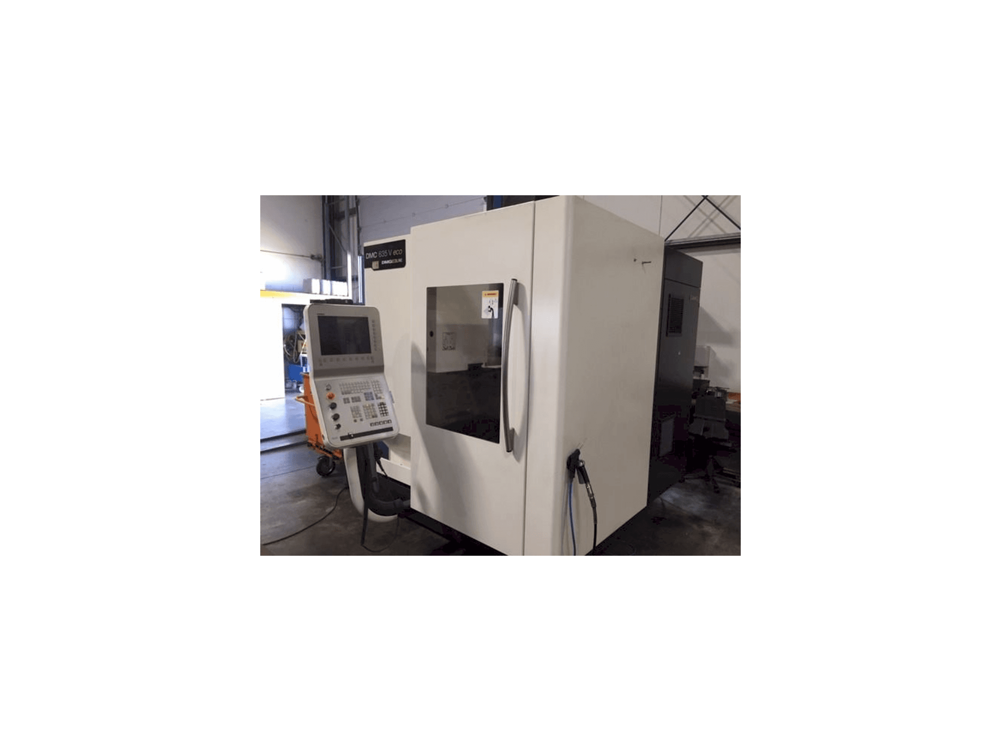 Front view of DECKEL MAHO DMC 635 eco machine