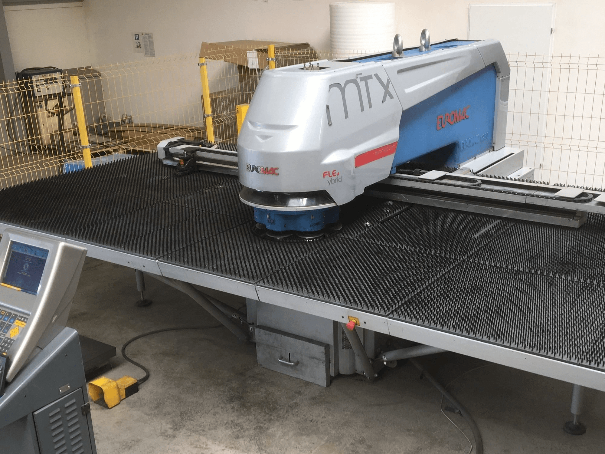 Front view of Euromac MTX FLEX 6 machine
