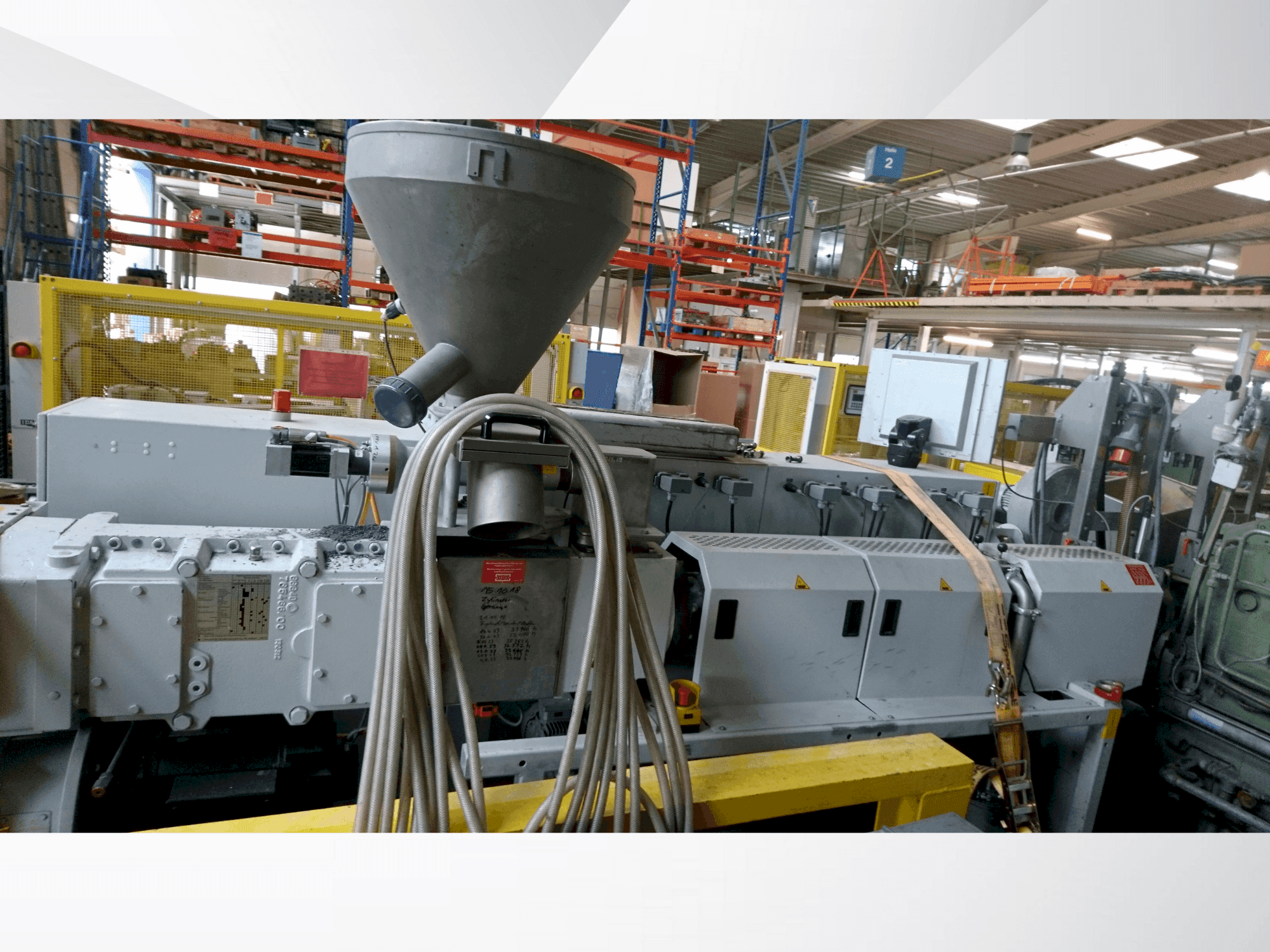 Front view of Krauss Maffei KMD 75 XS/P machine