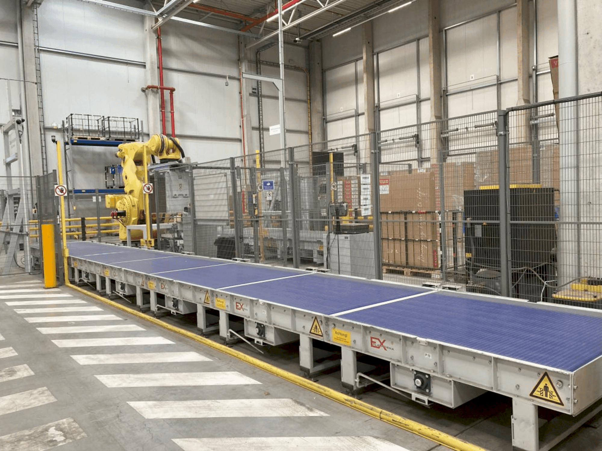 Front view of FANUC M-2000iA/1700L machine