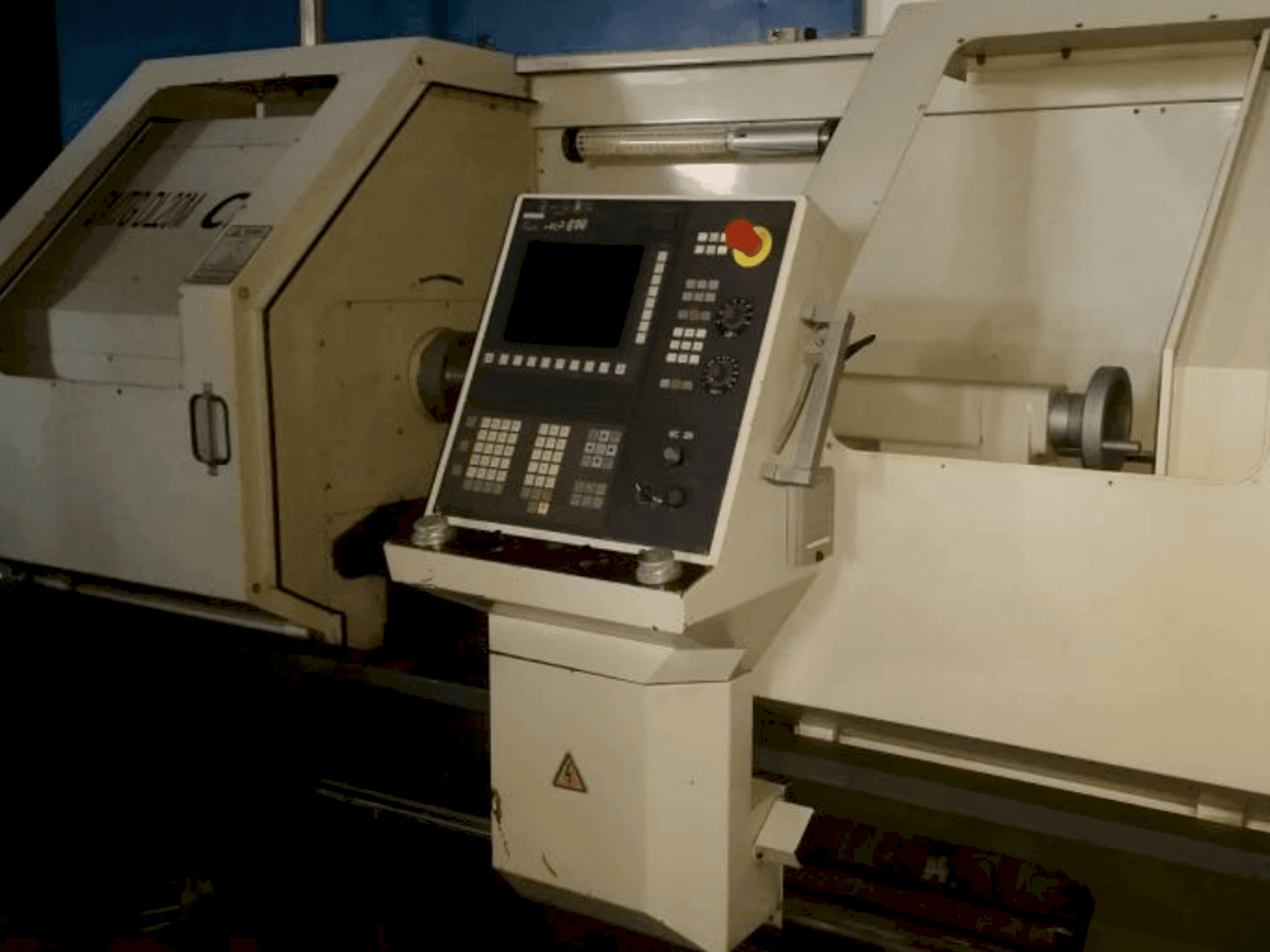 Front view of Optimum L410 machine