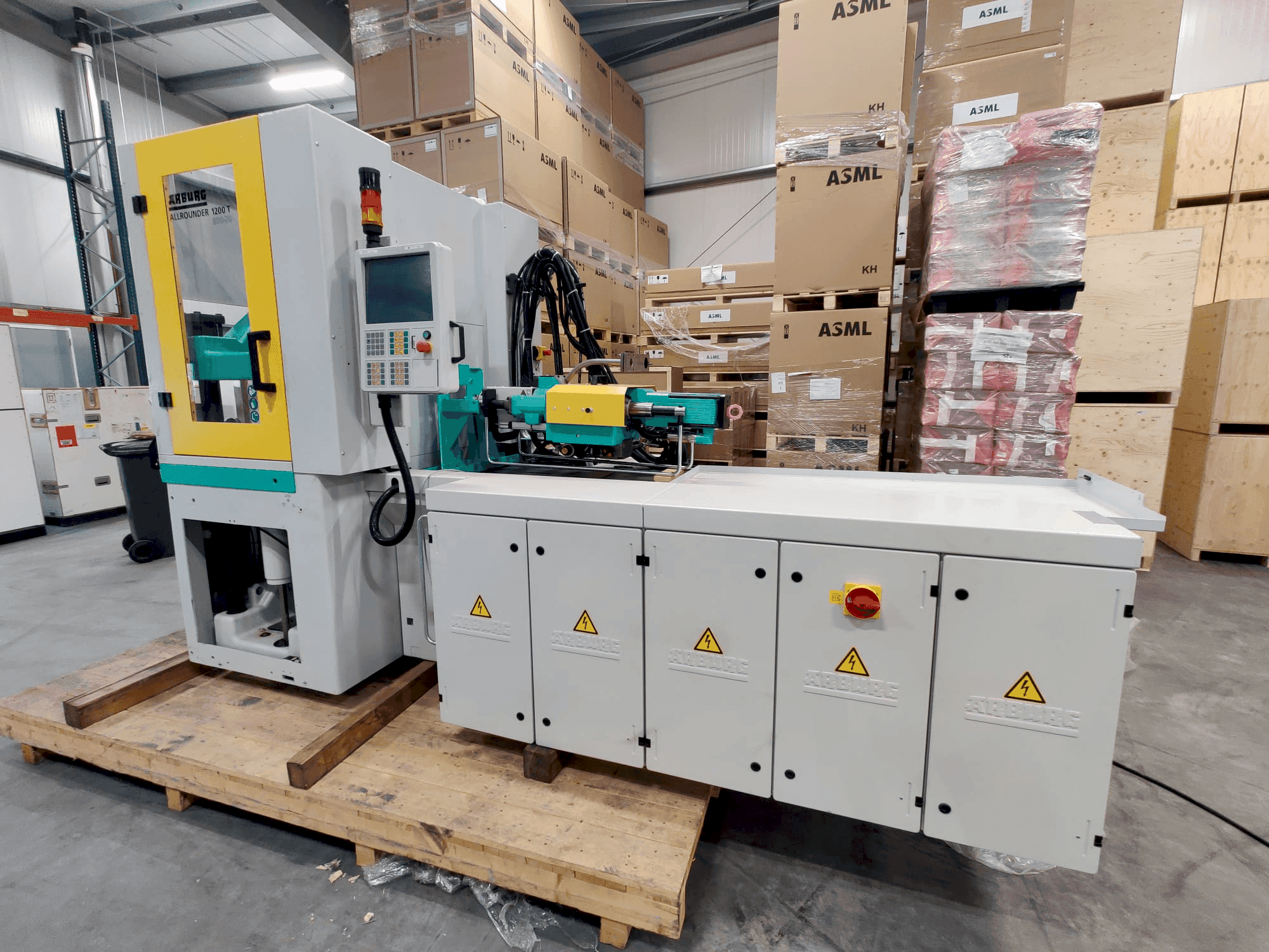 Front view of Arburg ALLROUNDER 1200 T 800-70 machine