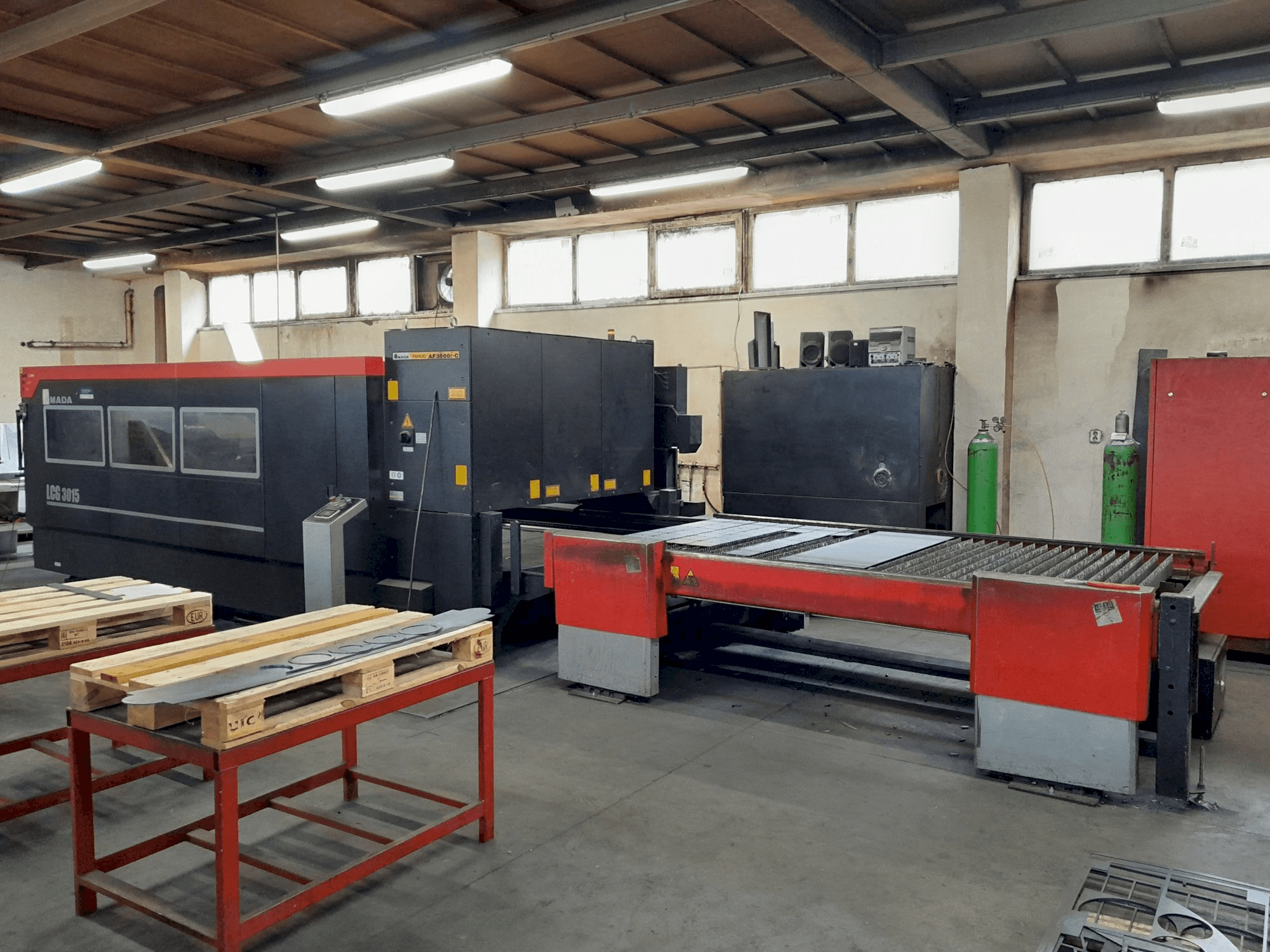 Front view of AMADA LCG 3015 machine