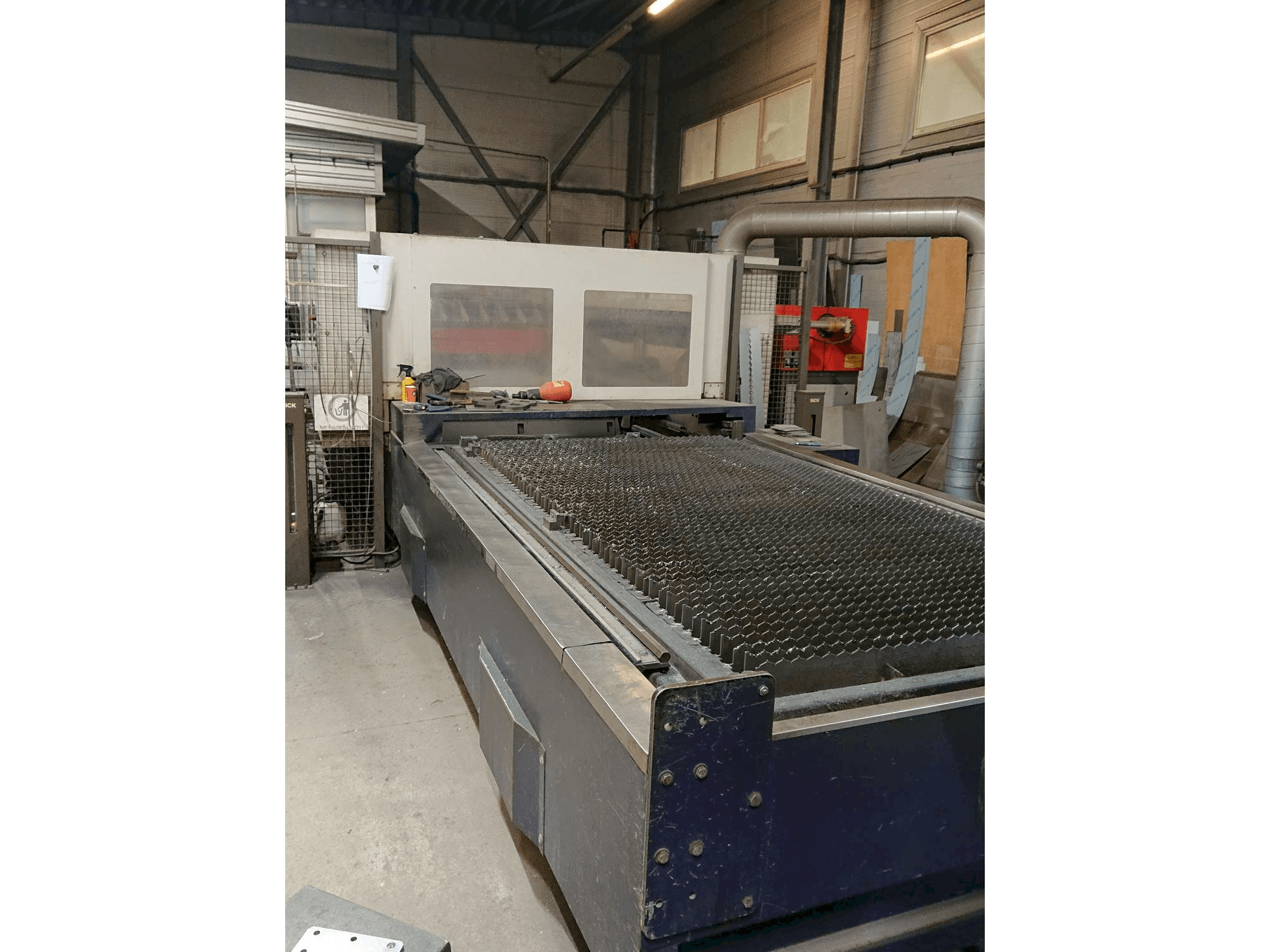 Front view of Bystronic Bysprint 3015 Bylaser 3000 machine