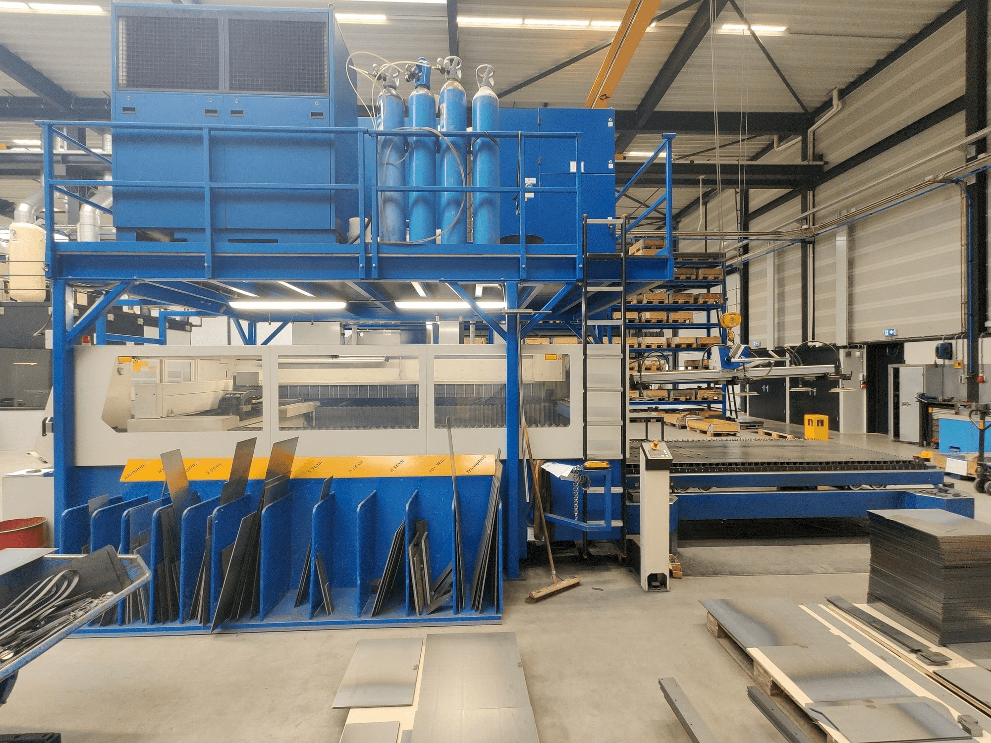 Left side view of Trumpf Trumatic L 3030 machine