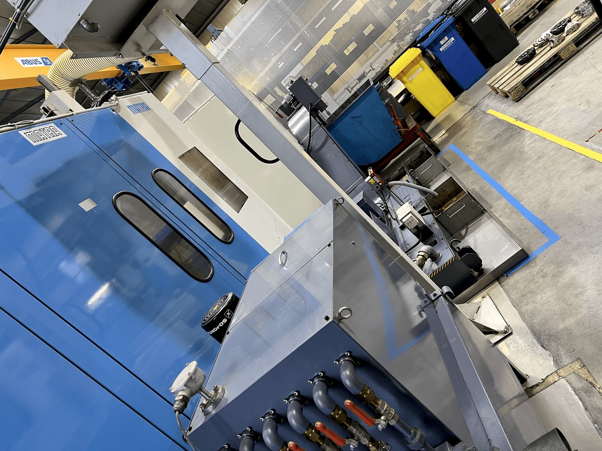 Front view of OKK Kch 500 - 8 Tische machine