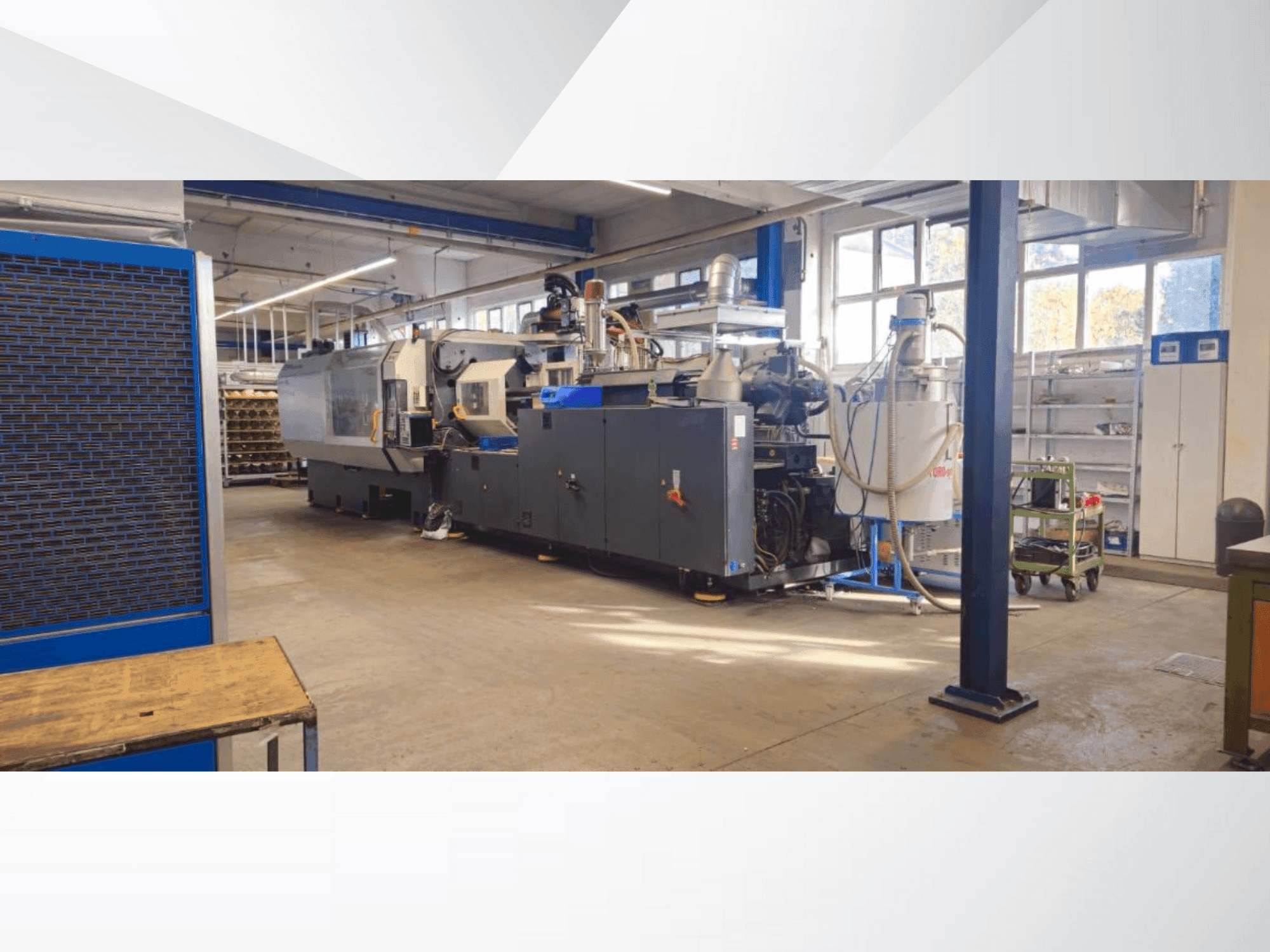 Front view of DEMAG System 650 / 1000-3300 machine