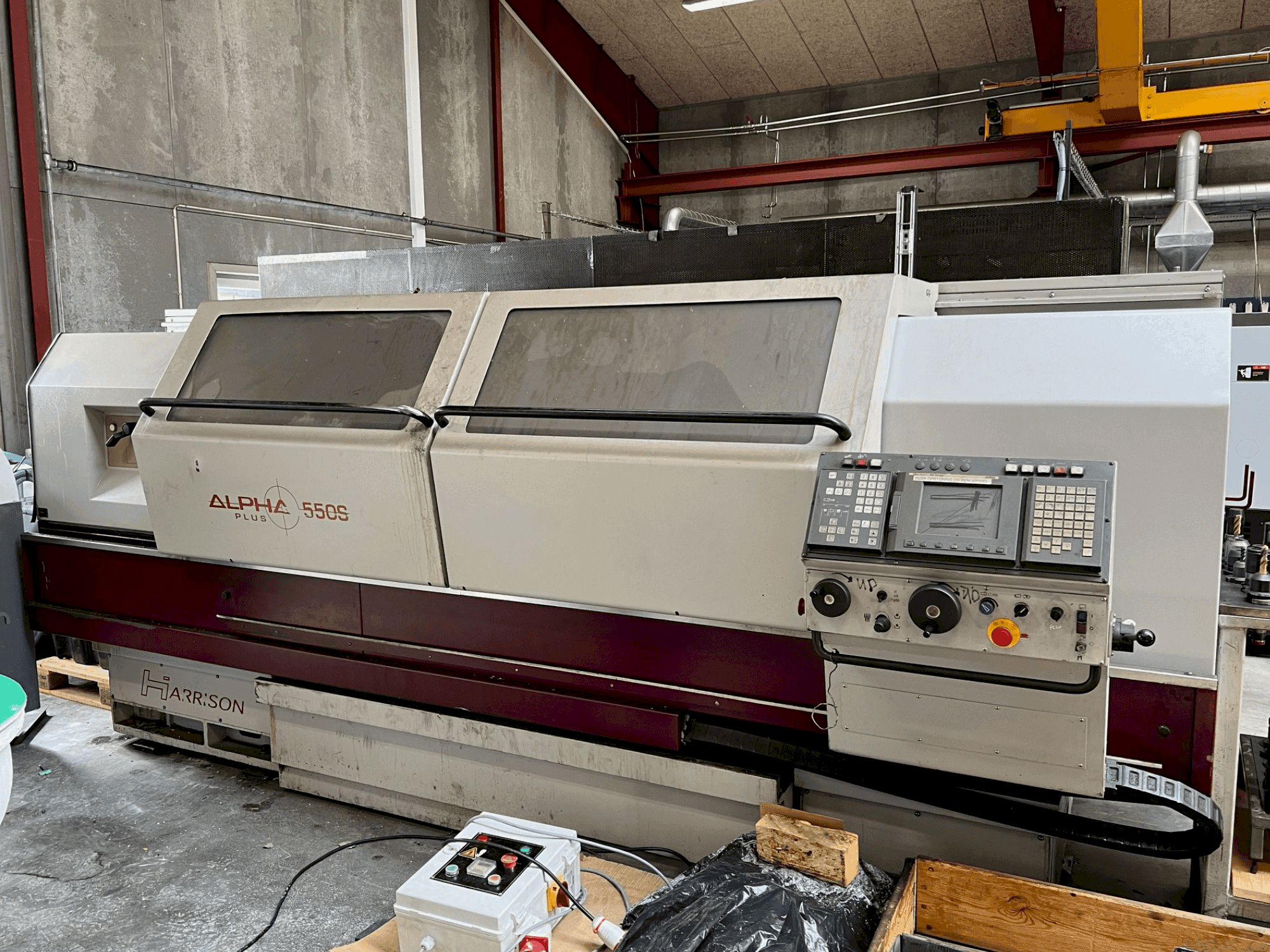 Front view of Harrison Alpha 550 S machine