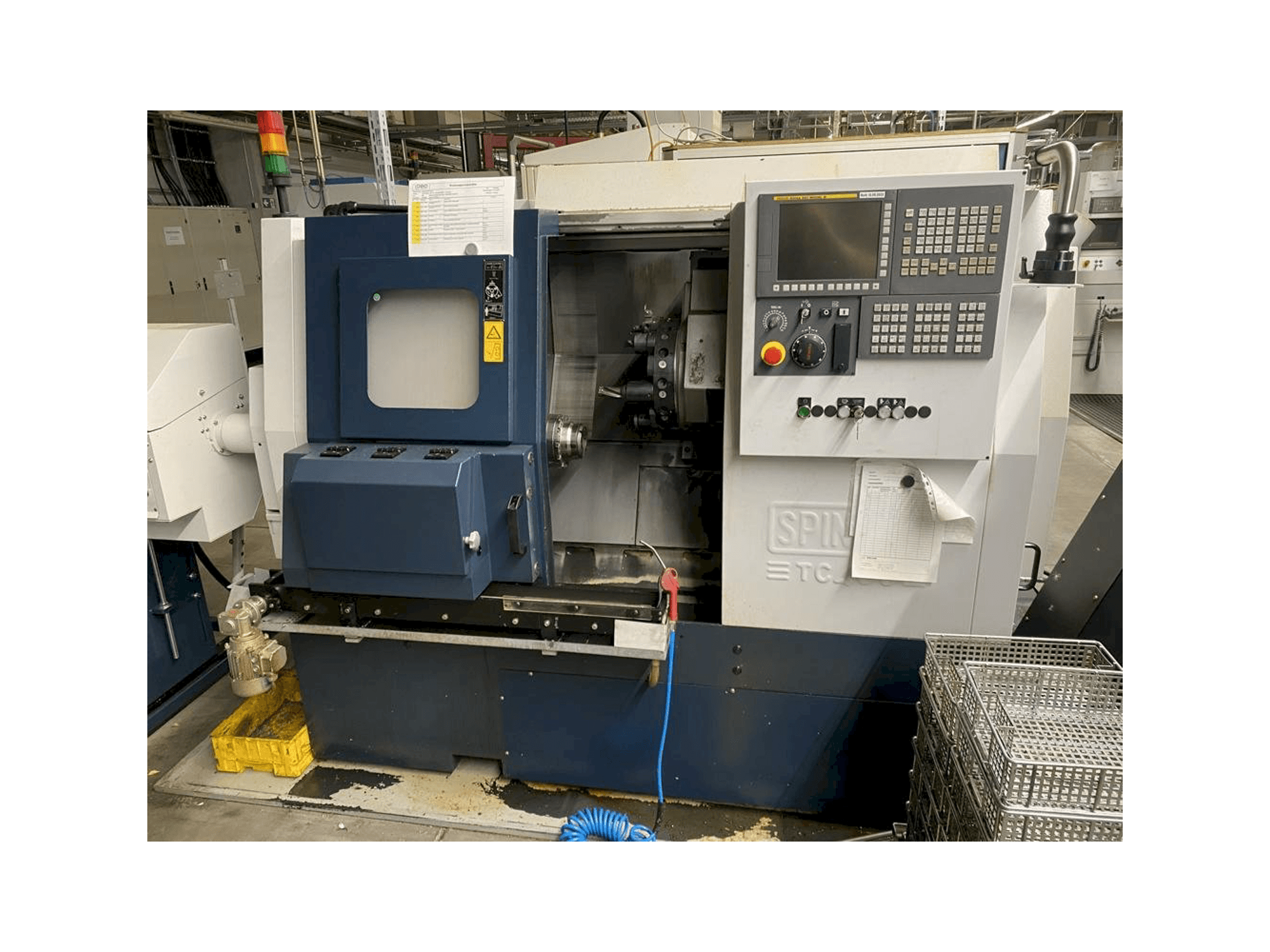 Front view of SPINNER TC400 52MC machine