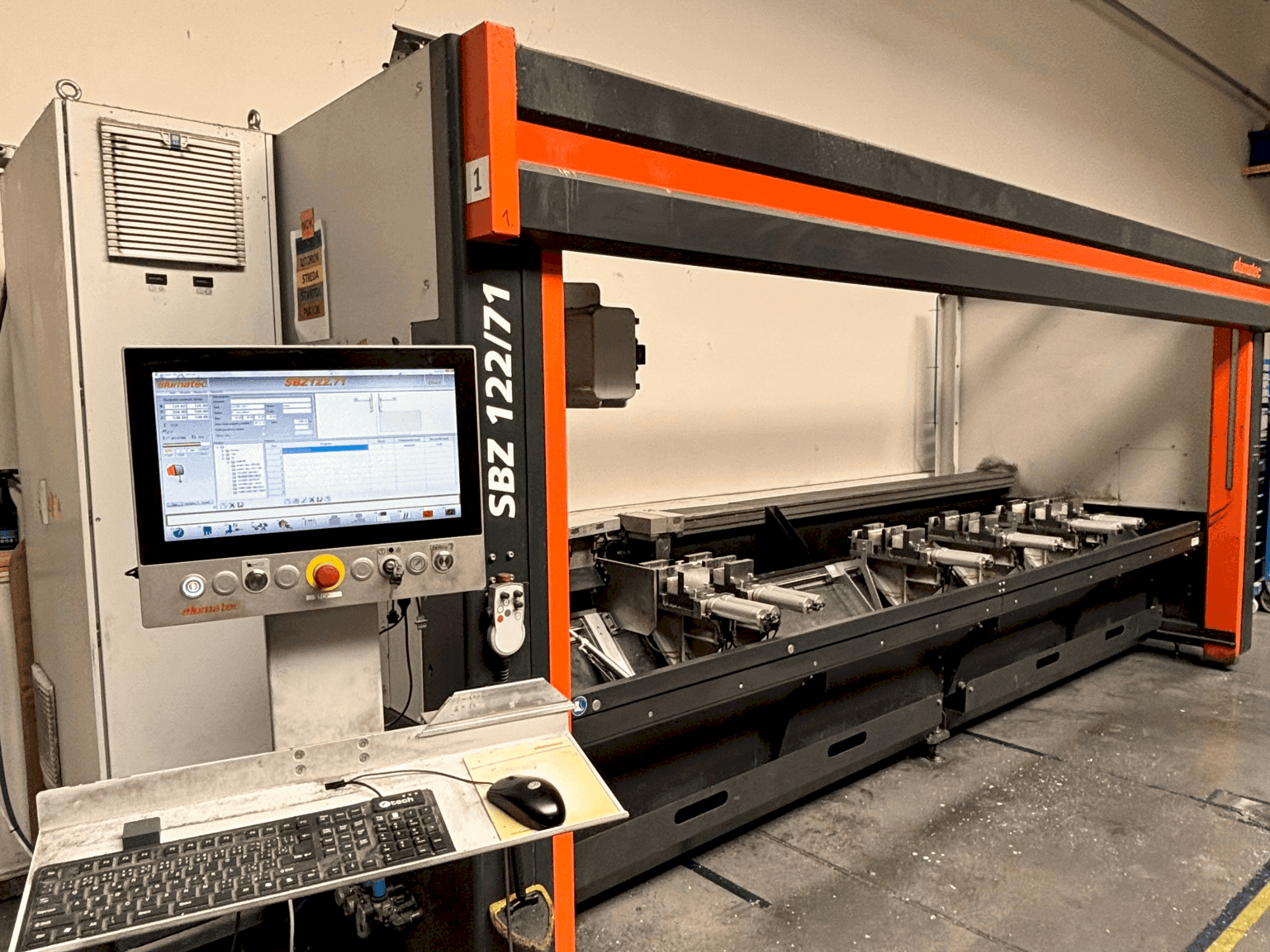 Front view of Elumatec SBZ 122/71 machine