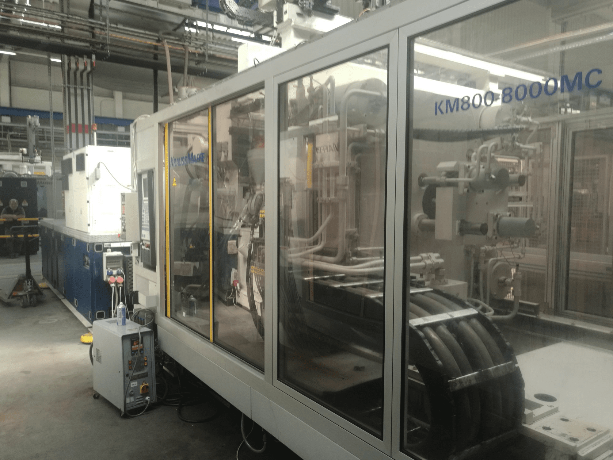 Right view of Krauss Maffei 800-8000 MC Machine