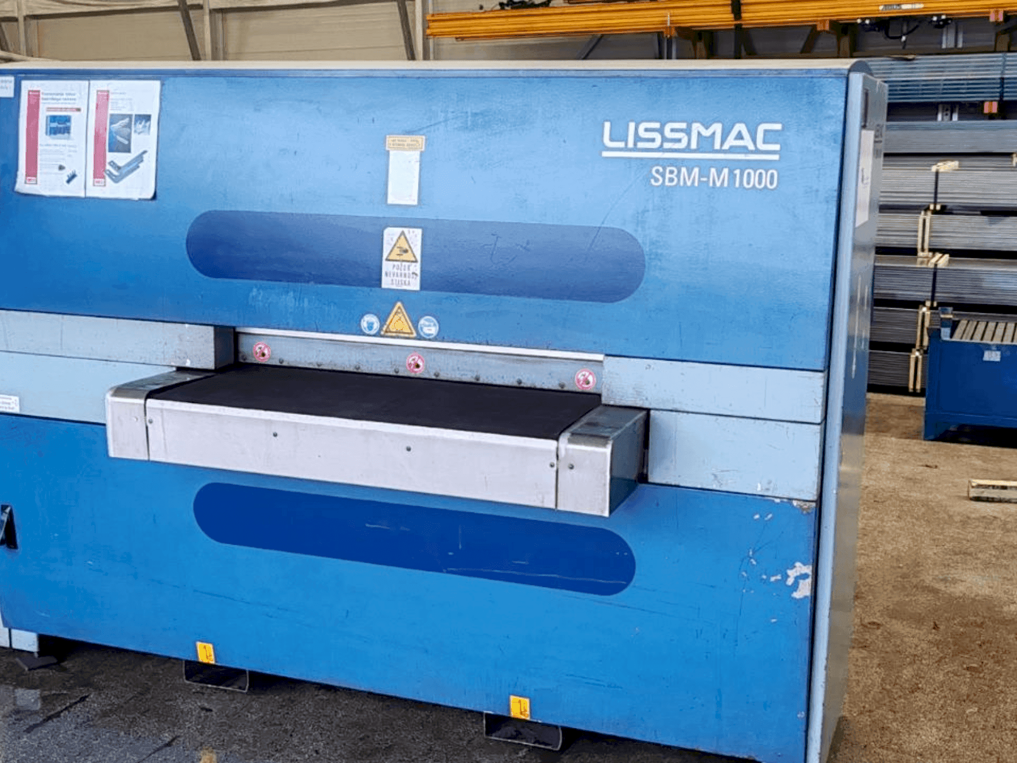 Front view of LISSMAC SBM-M 1000 B2 machine