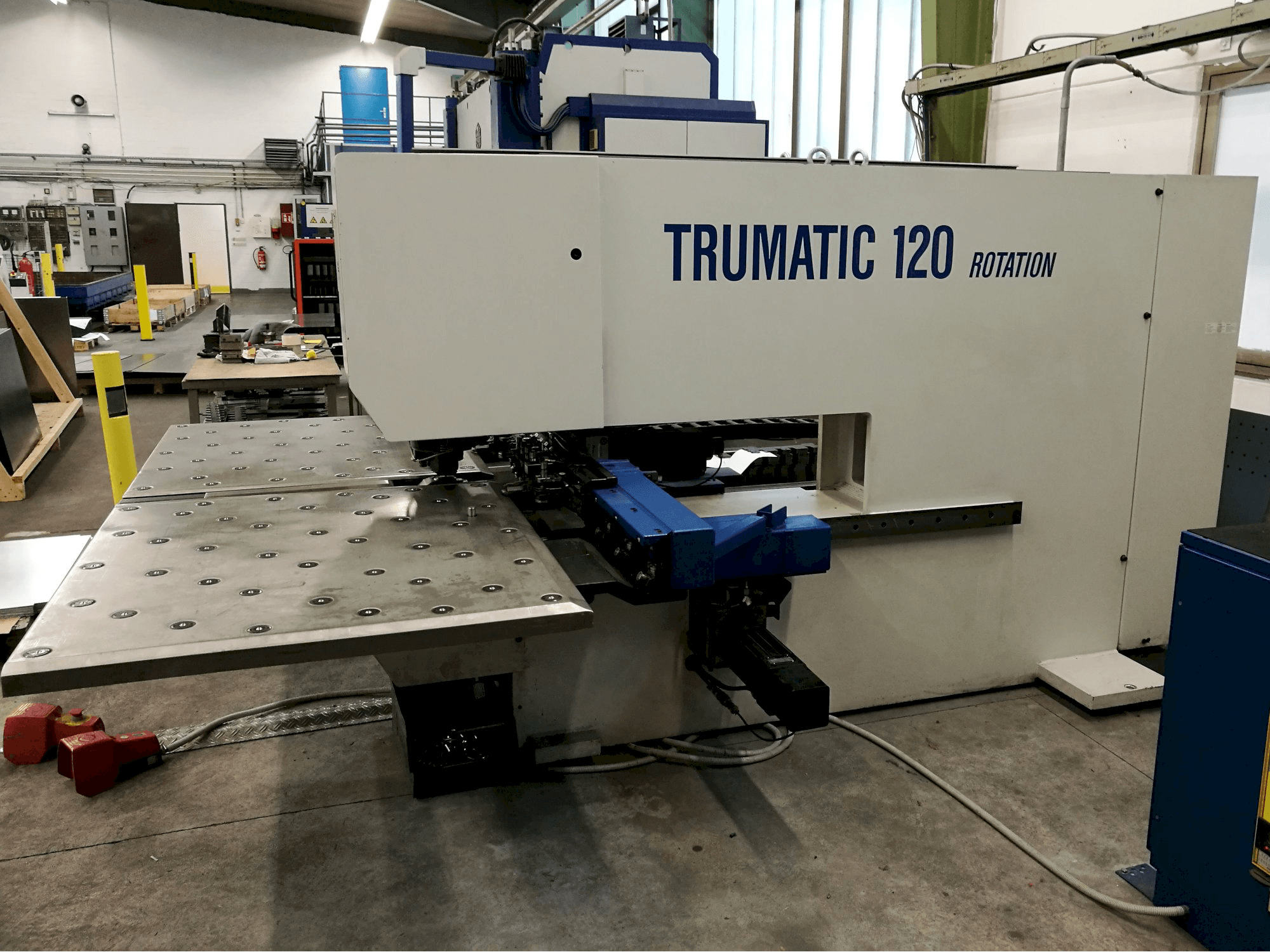 Right view of Trumpf Trumatic 120R Machine